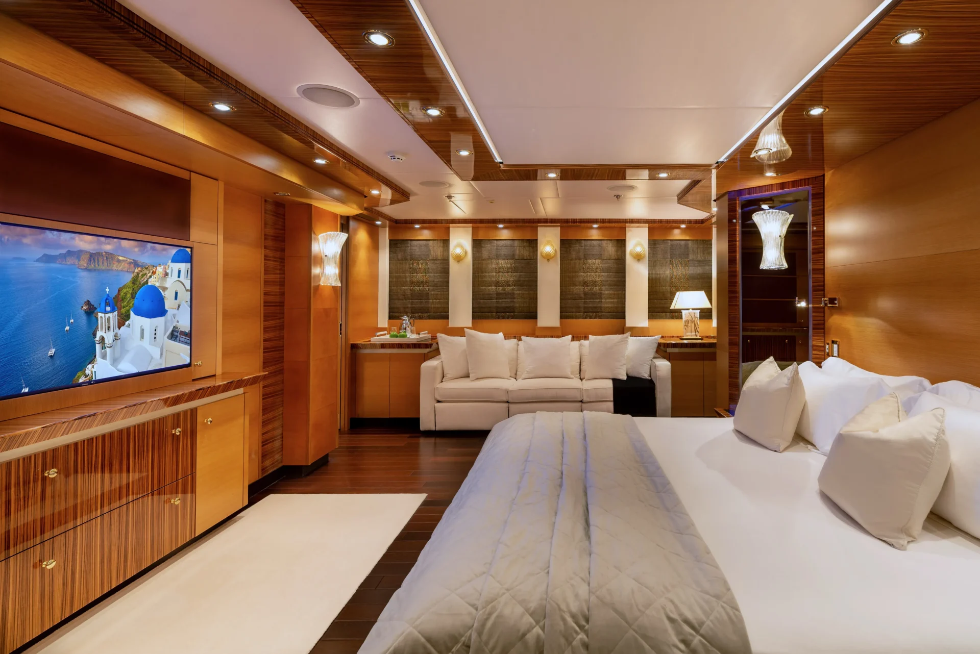 HOKULANI Charter Yacht