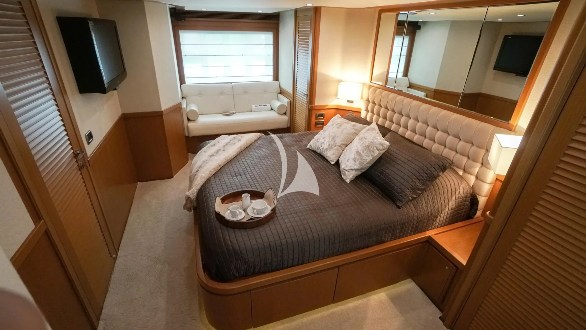 NOMADA Charter Yacht