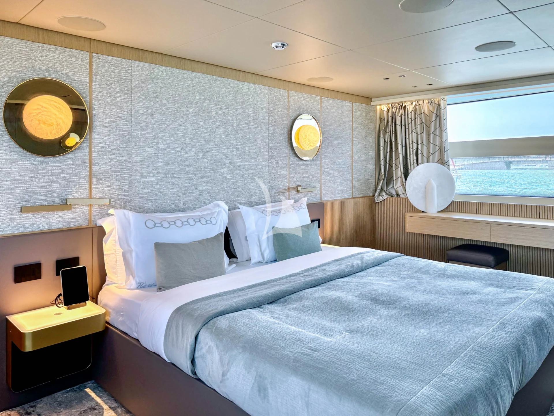 FLORI Charter Yacht