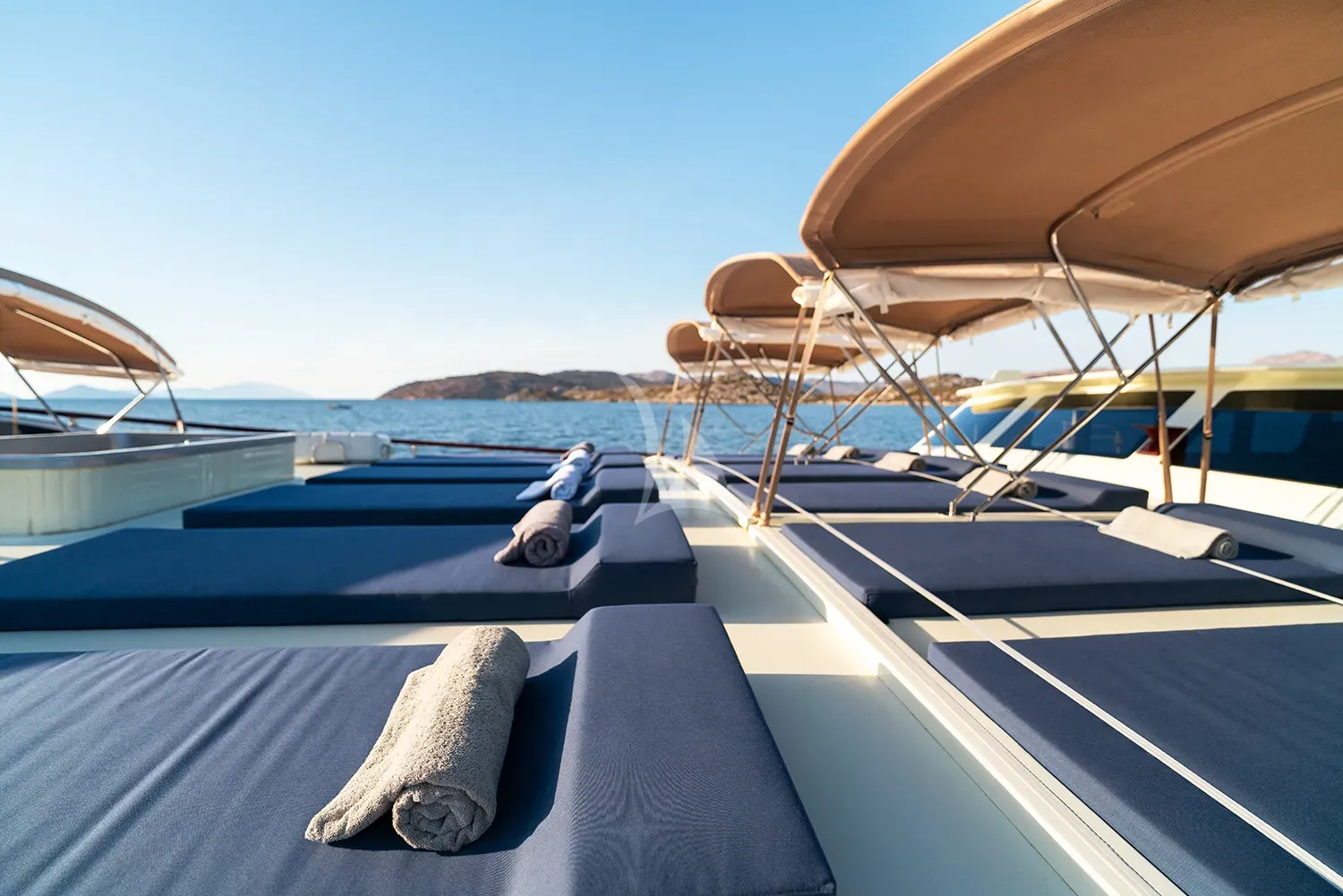 ALWAYS SMILE Charter Yacht