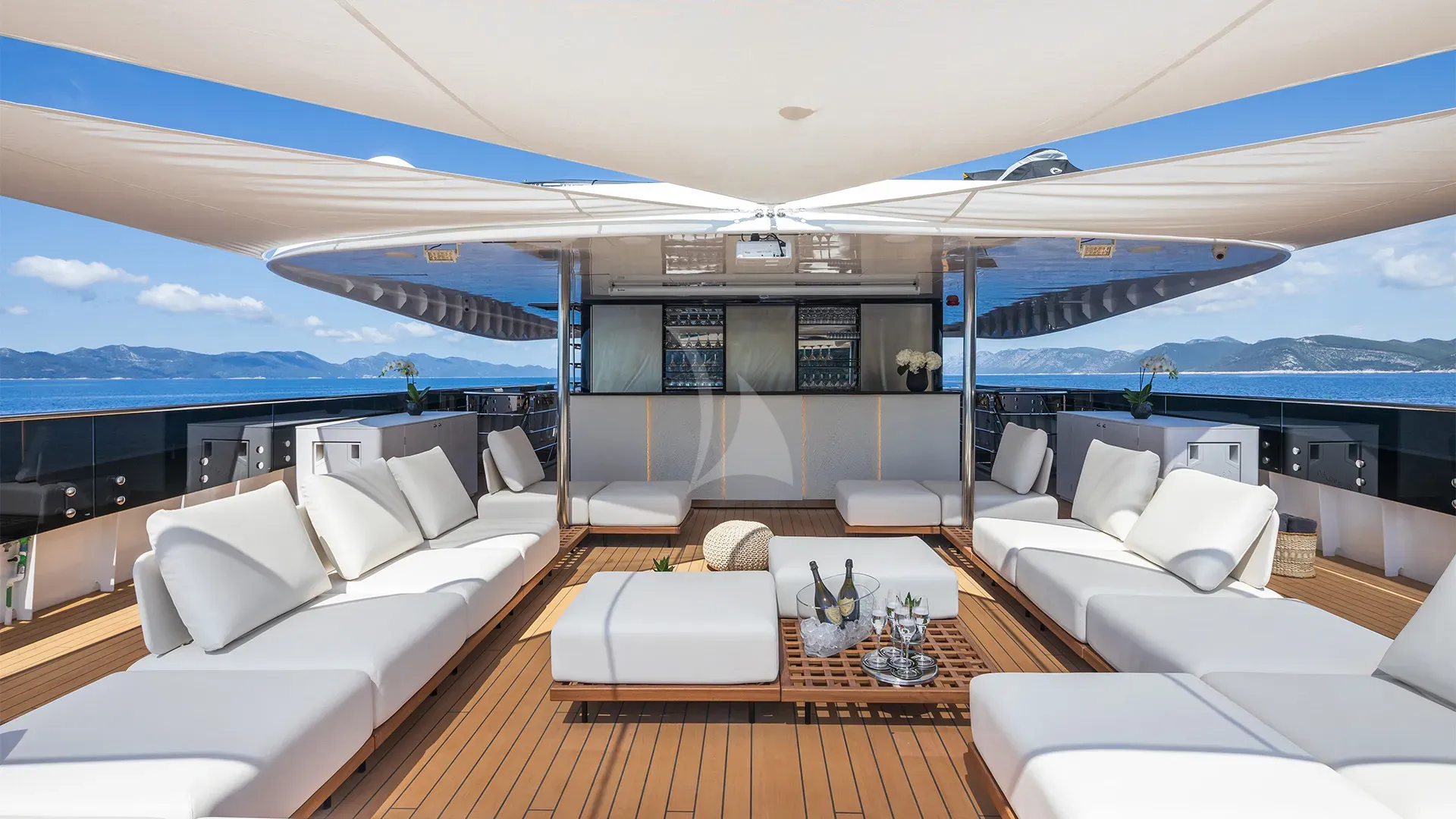 BLACK SWAN Charter Yacht