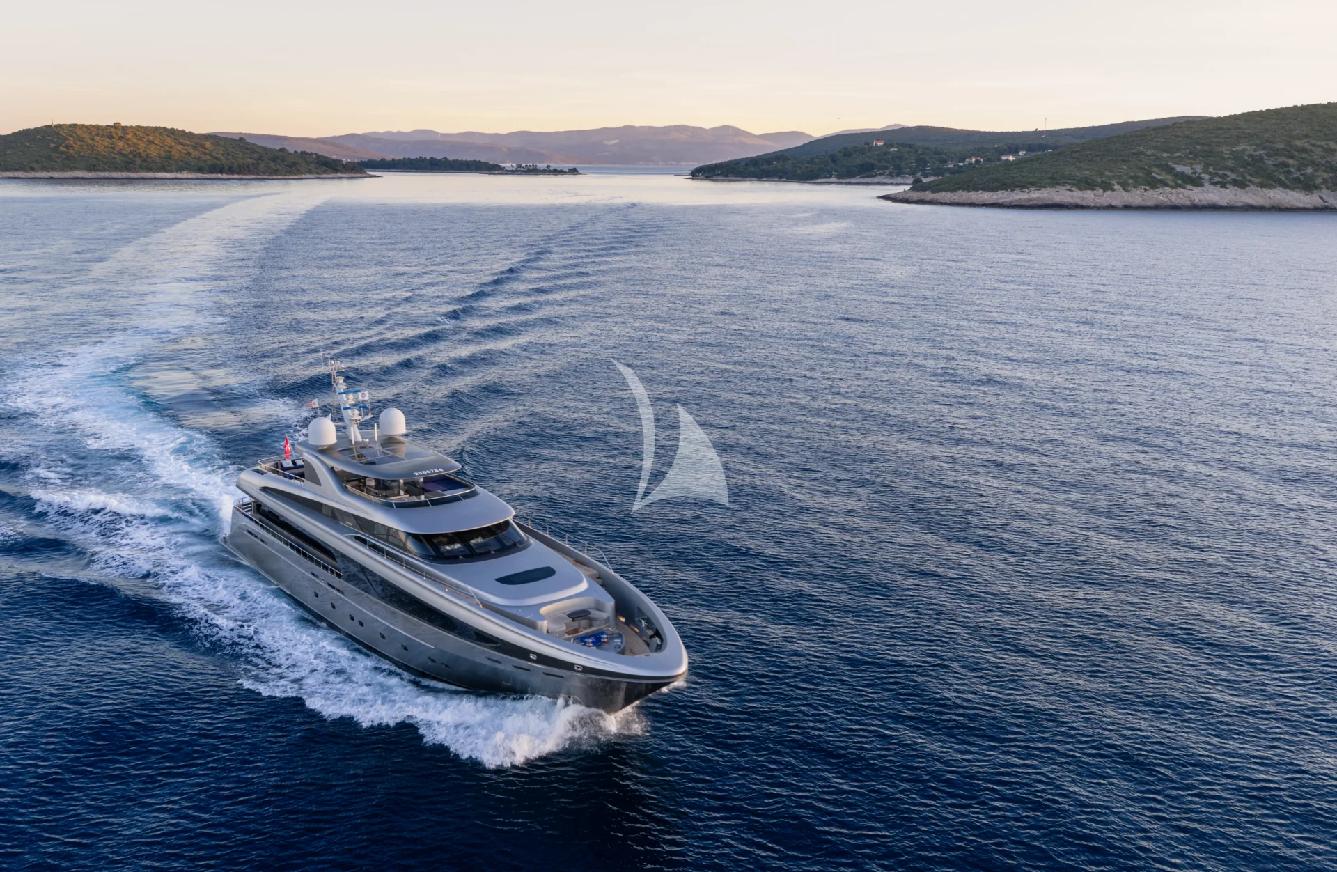 SMOOTH OPERATOR Charter Yacht