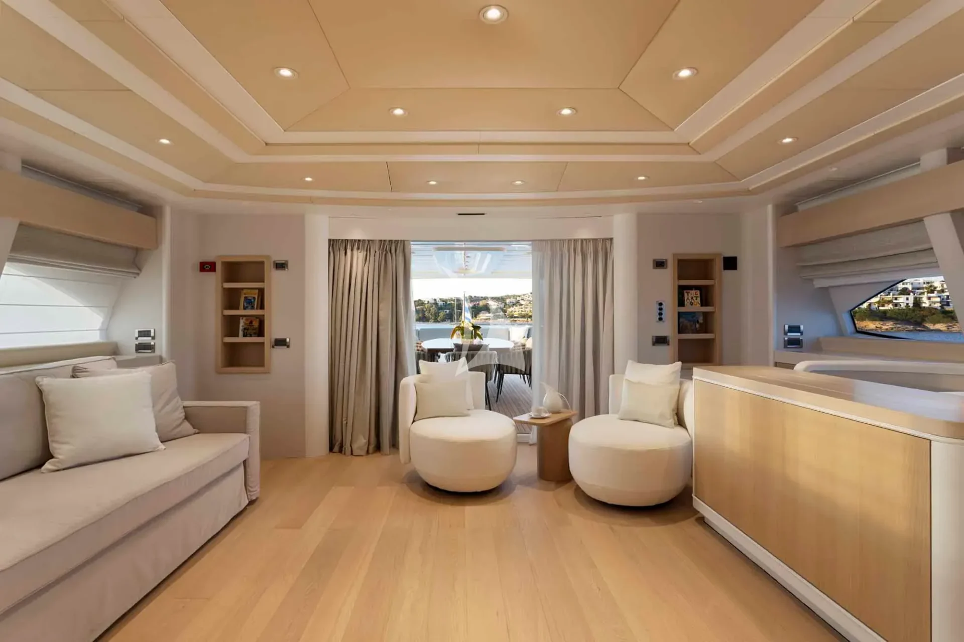 PARADISE Charter Yacht