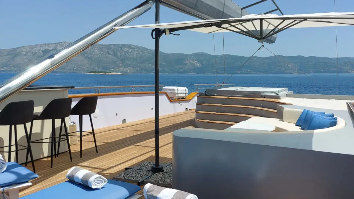 Life is Good Charter Yacht