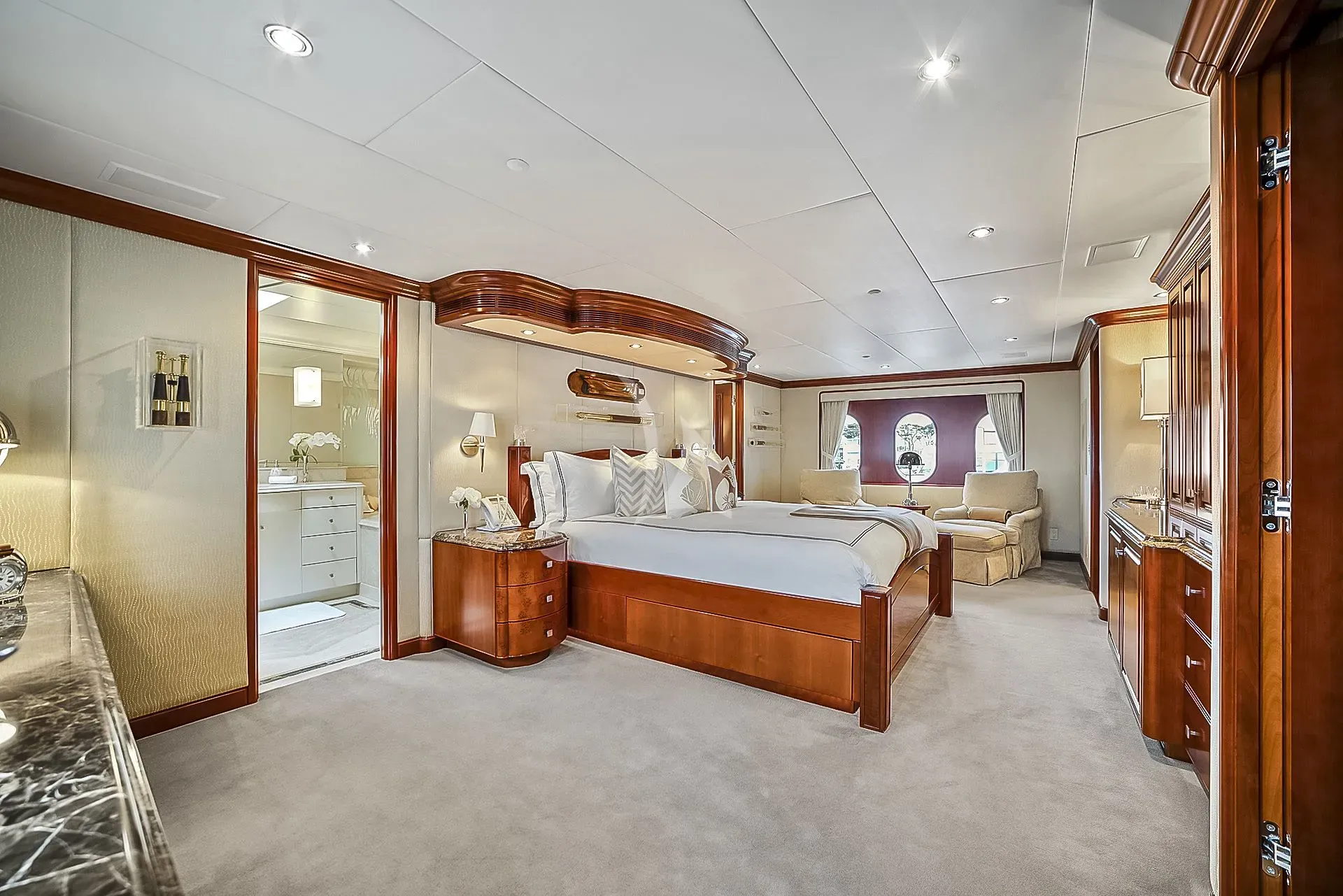 ARTEMIS Charter Yacht