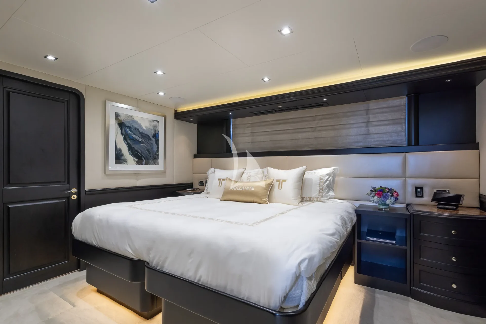 TANZANITE Charter Yacht