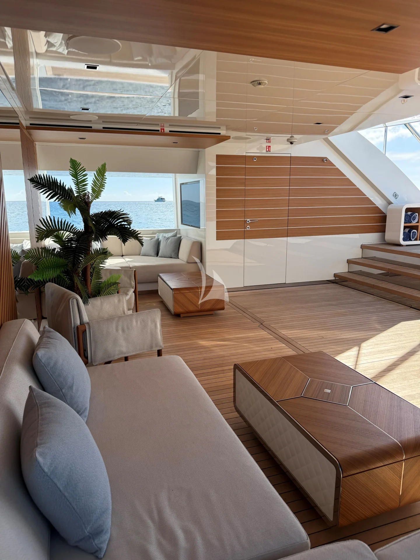 VELOCITY Charter Yacht