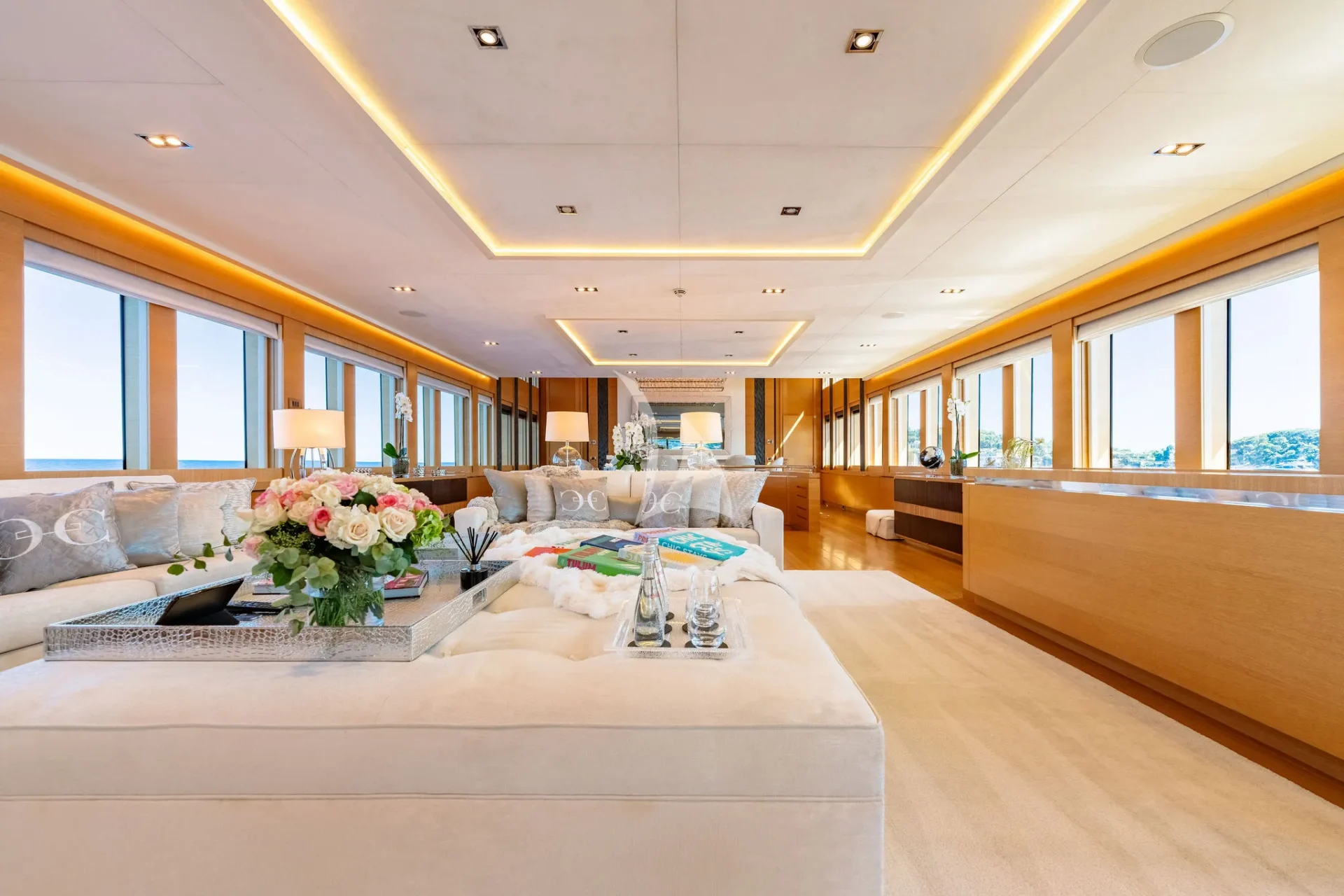 DB9 Charter Yacht
