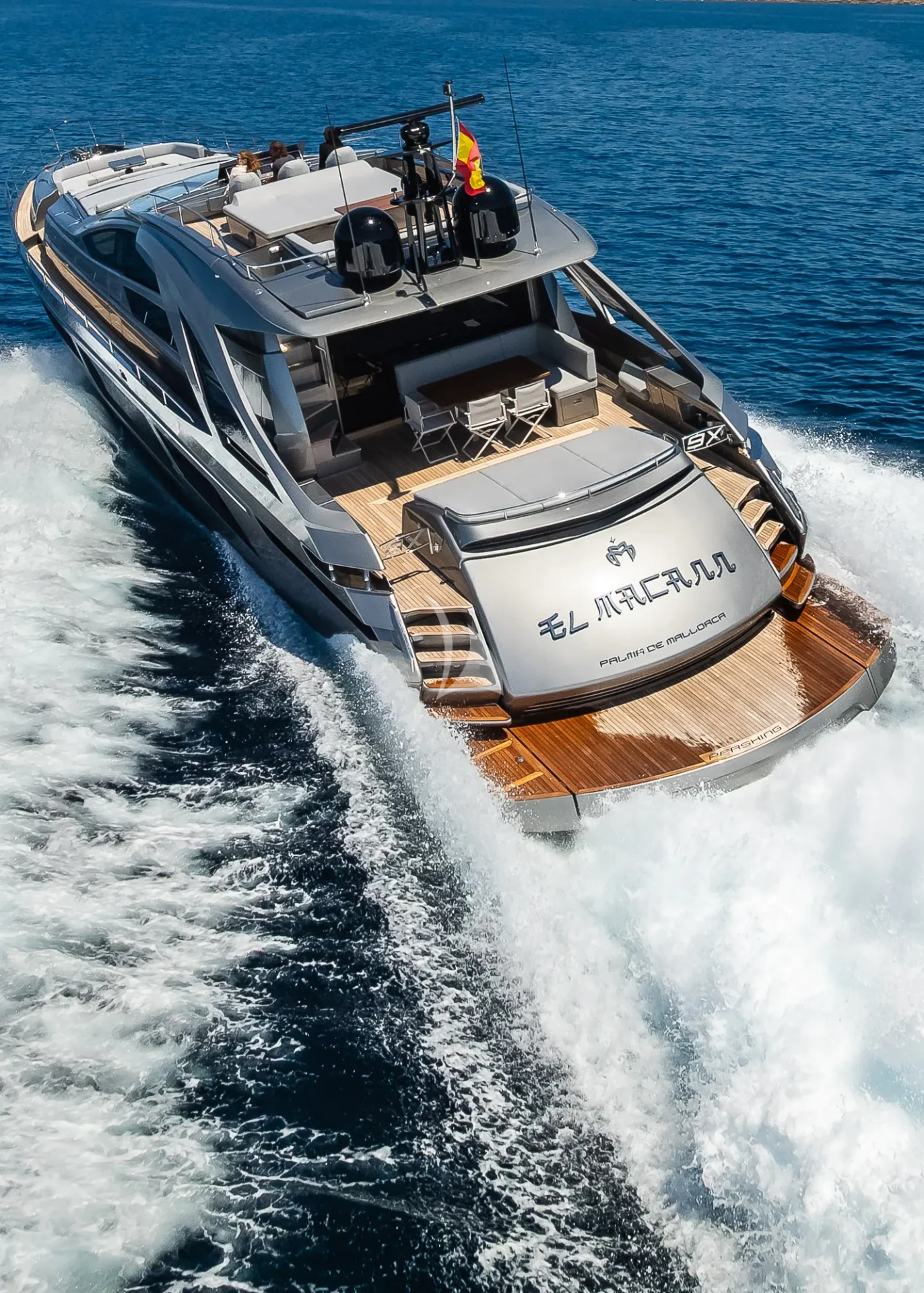 EL MACANN Charter Yacht