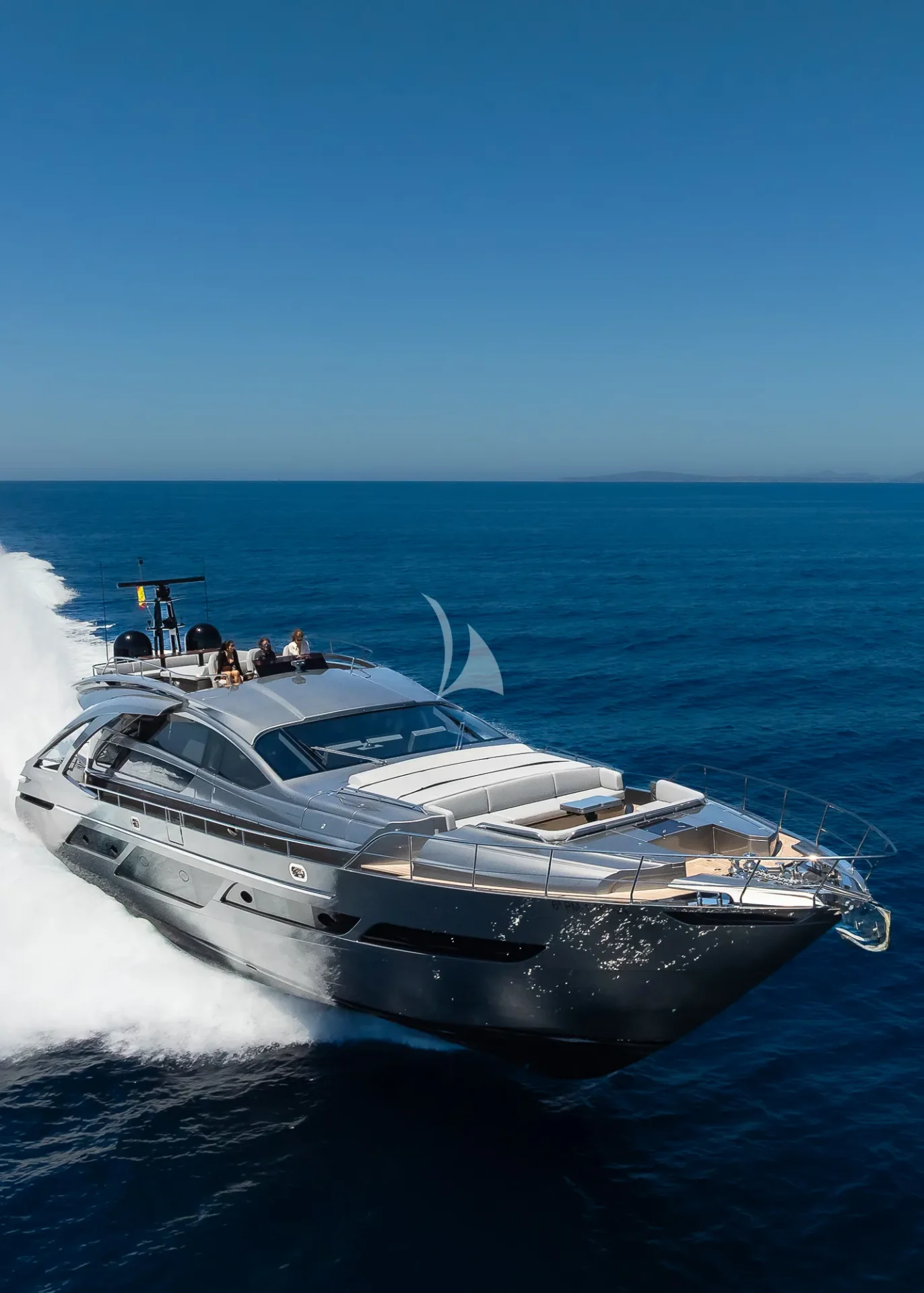EL MACANN Charter Yacht