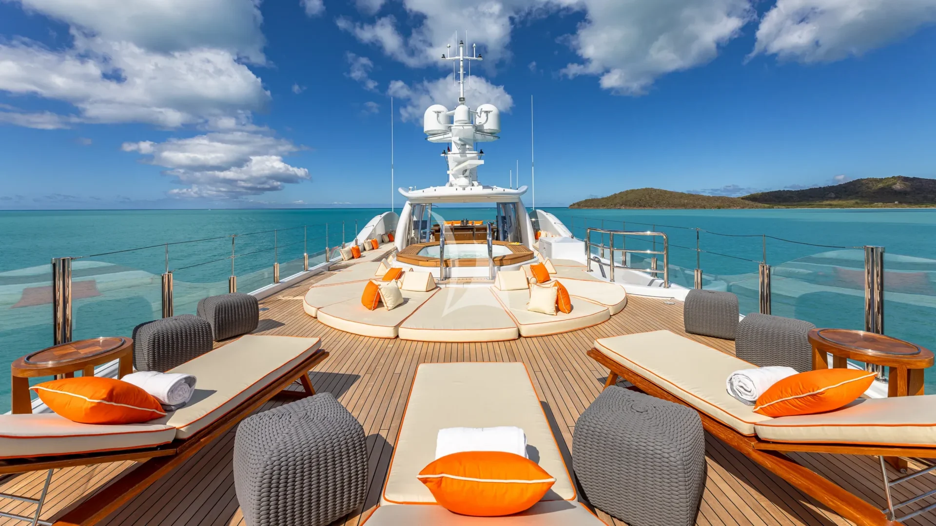 DEEP BLUE Charter Yacht