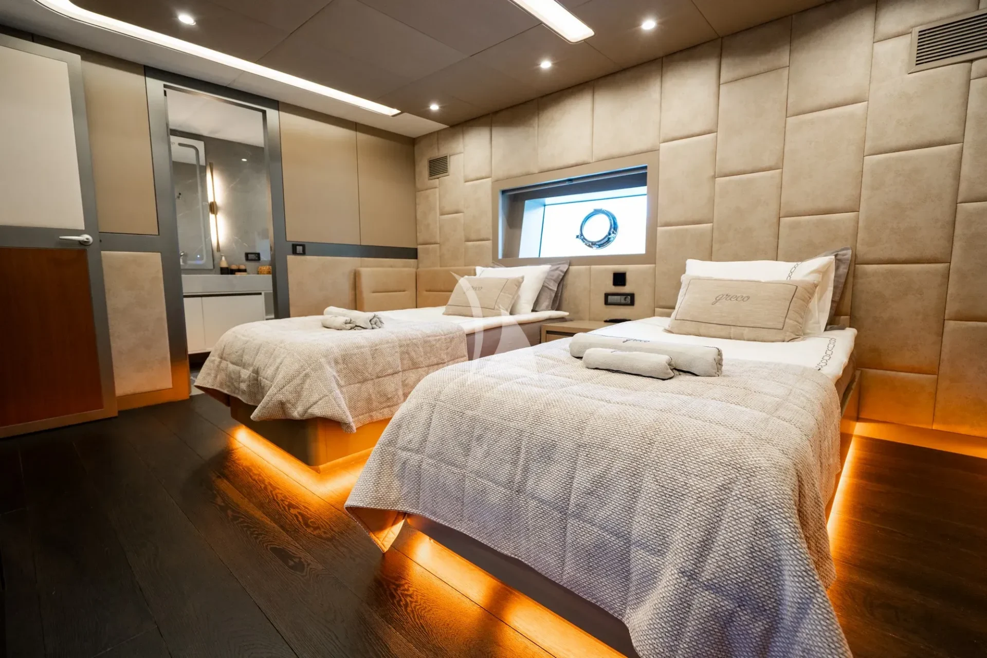 North Wind Charter Yacht