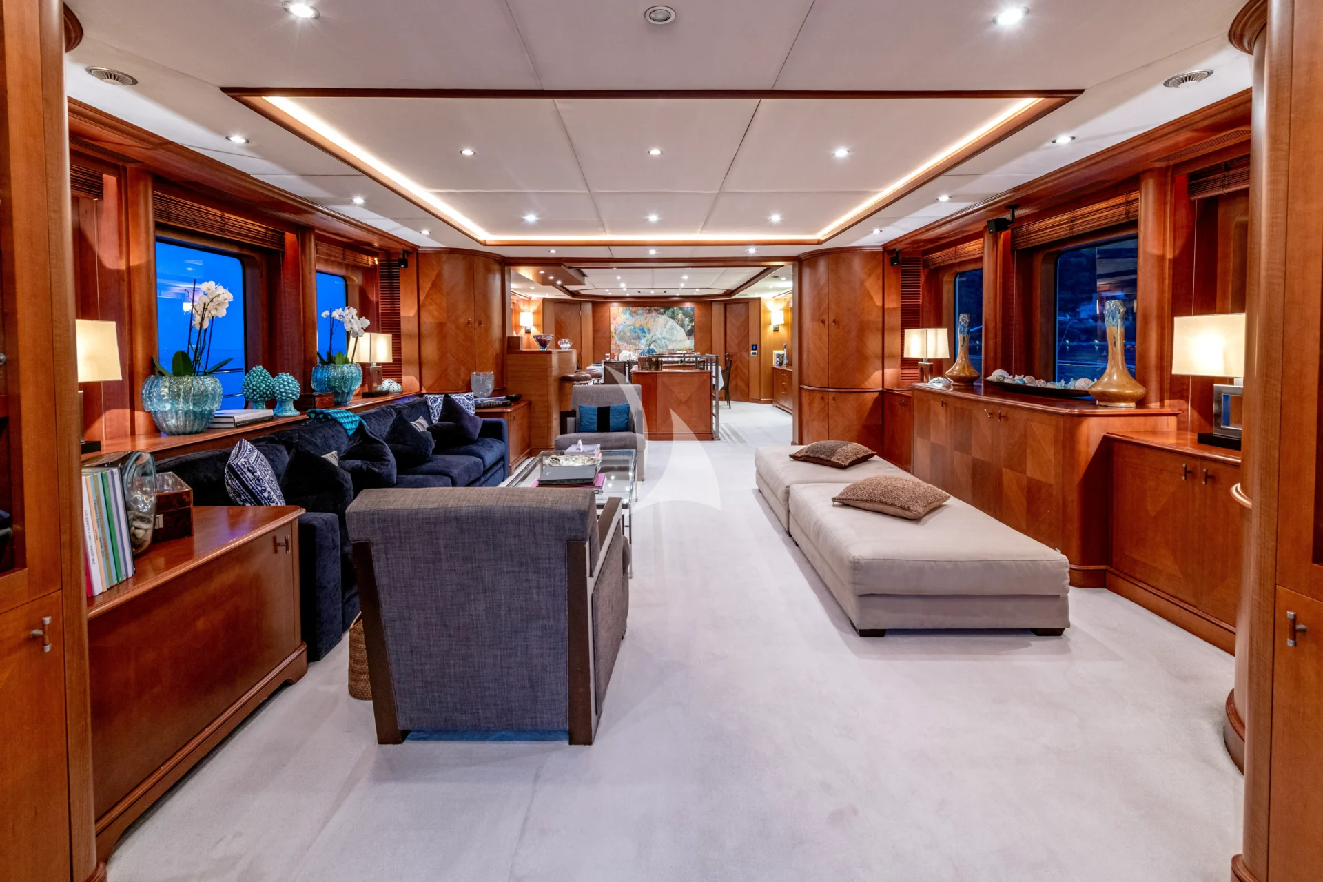 SEA BLUEZ Charter Yacht