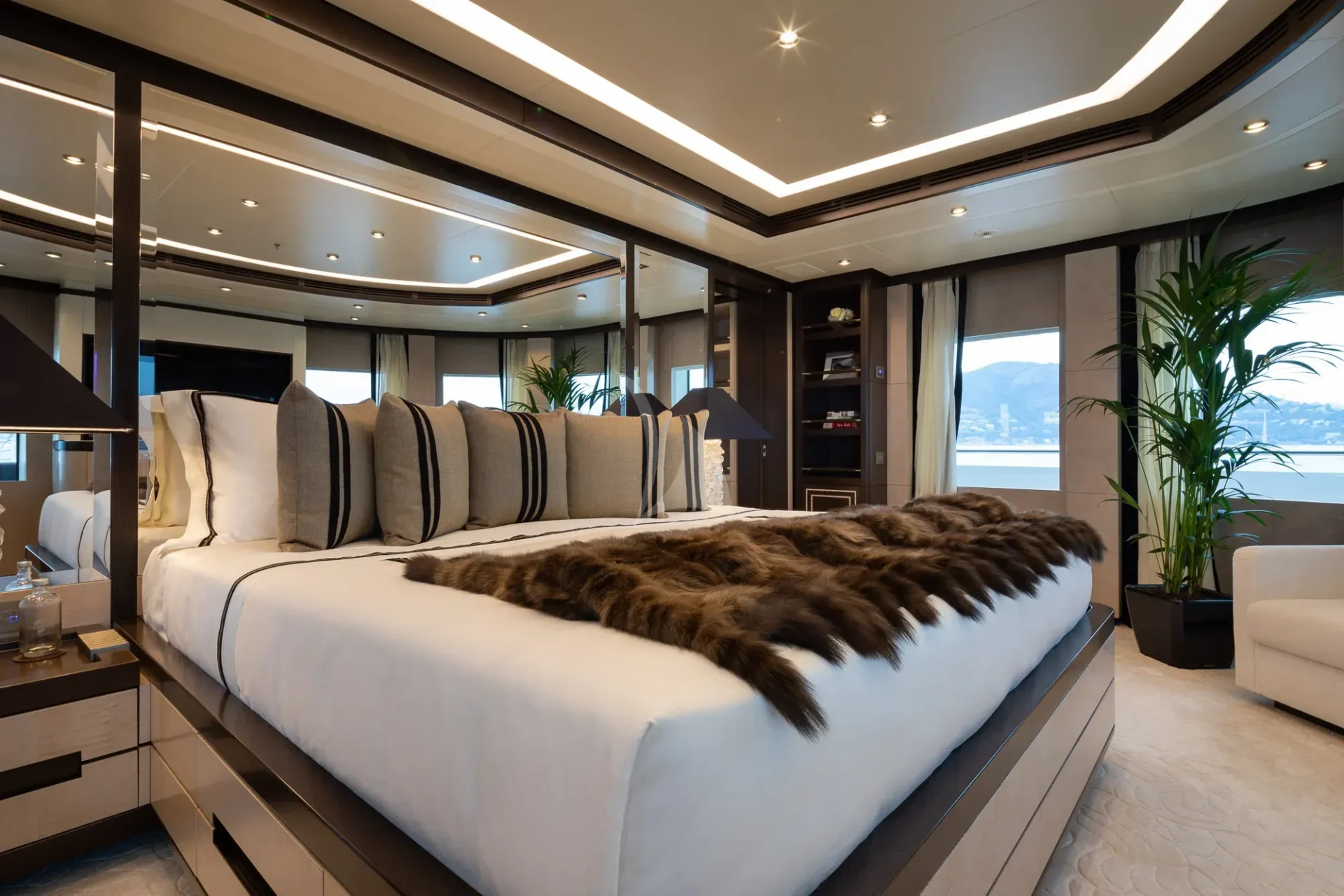 TRIUMPH Charter Yacht