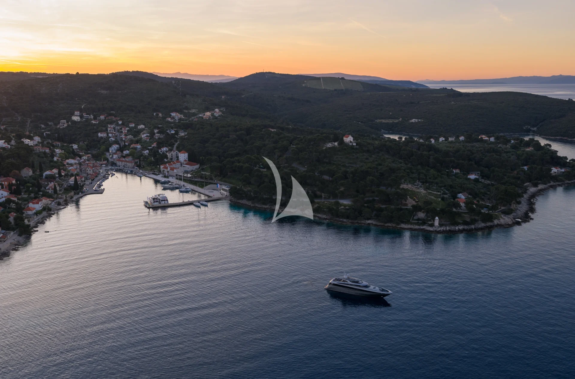 SMOOTH OPERATOR Charter Yacht