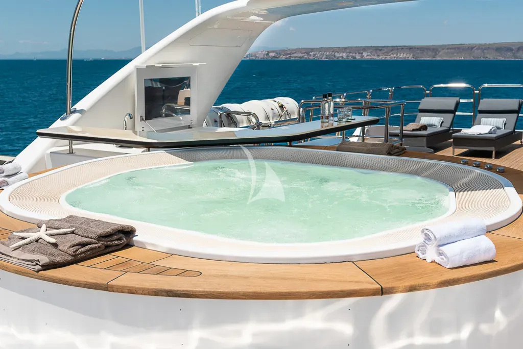 ELENA NUEVE Charter Yacht