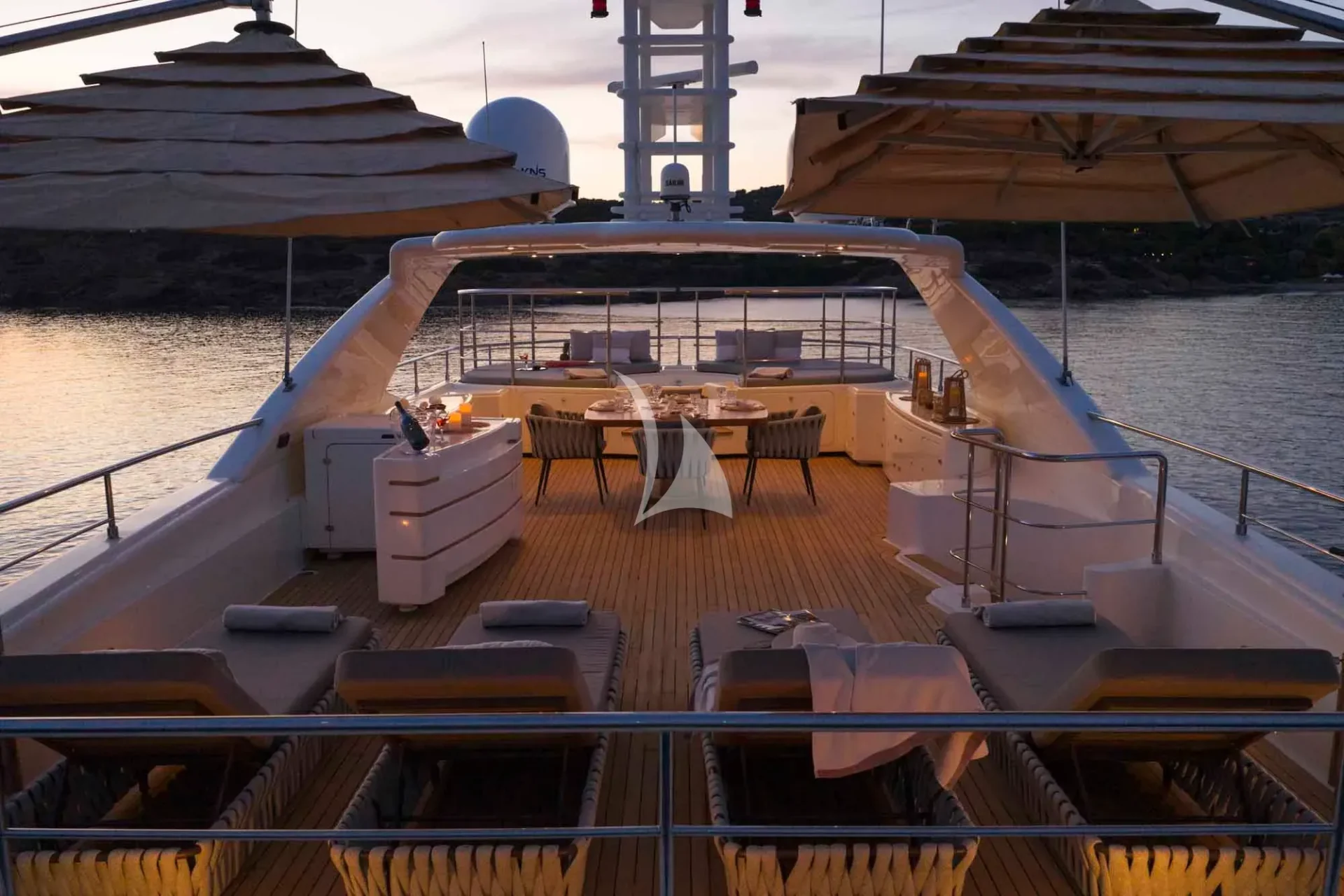 PARADISE Charter Yacht