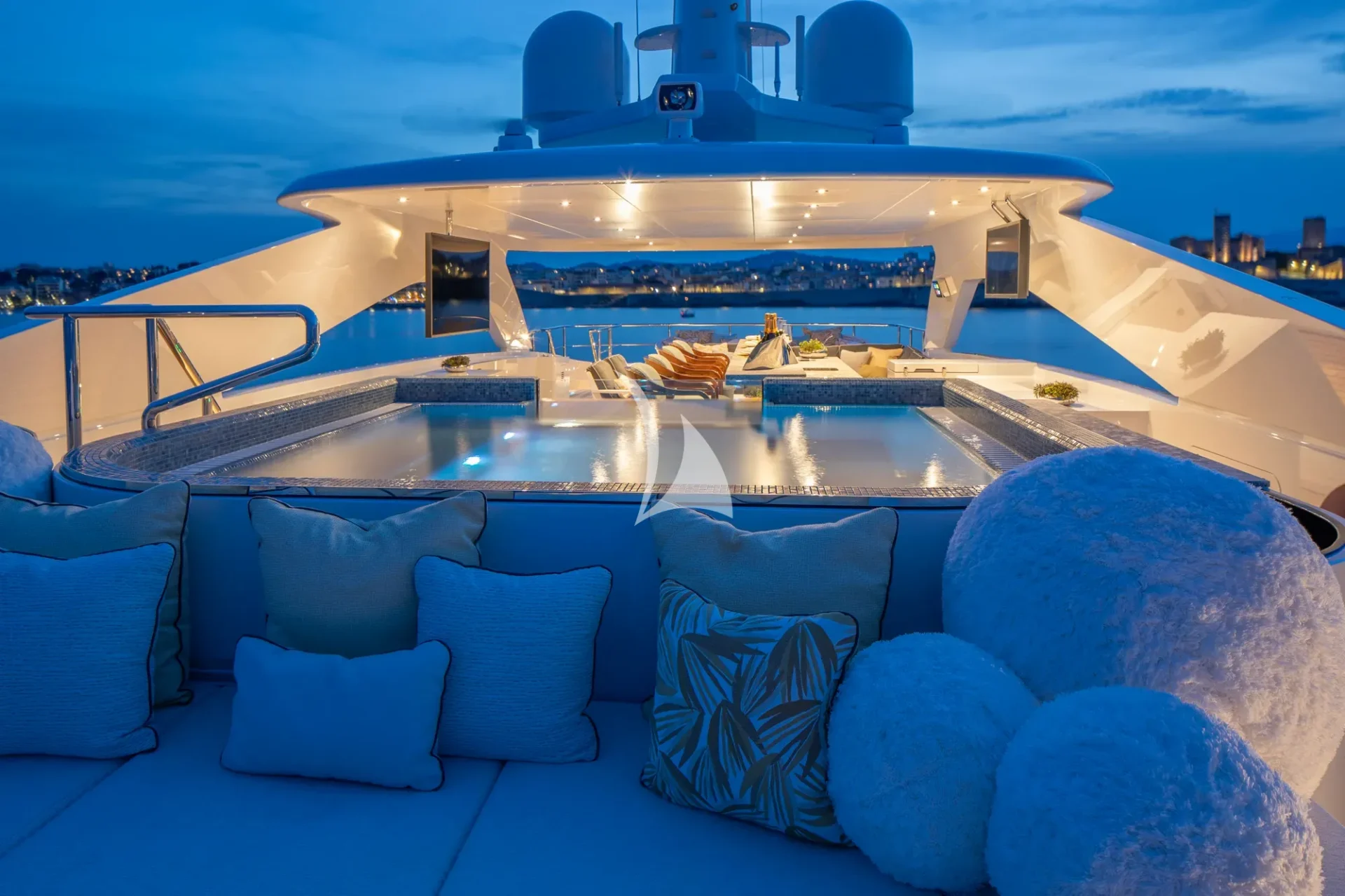 Solemates Charter Yacht