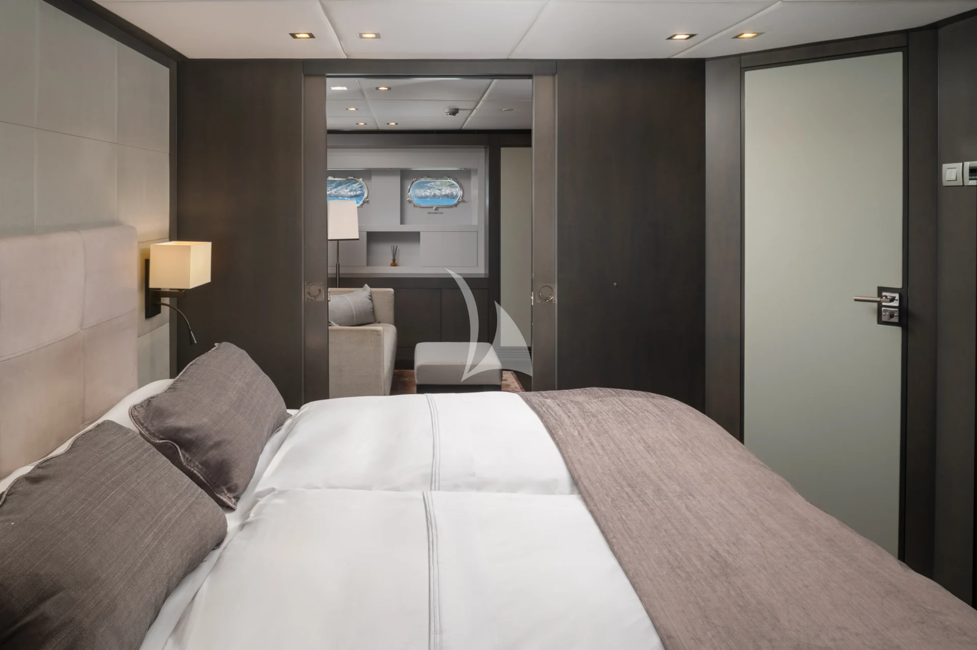 SMOOTH OPERATOR Charter Yacht