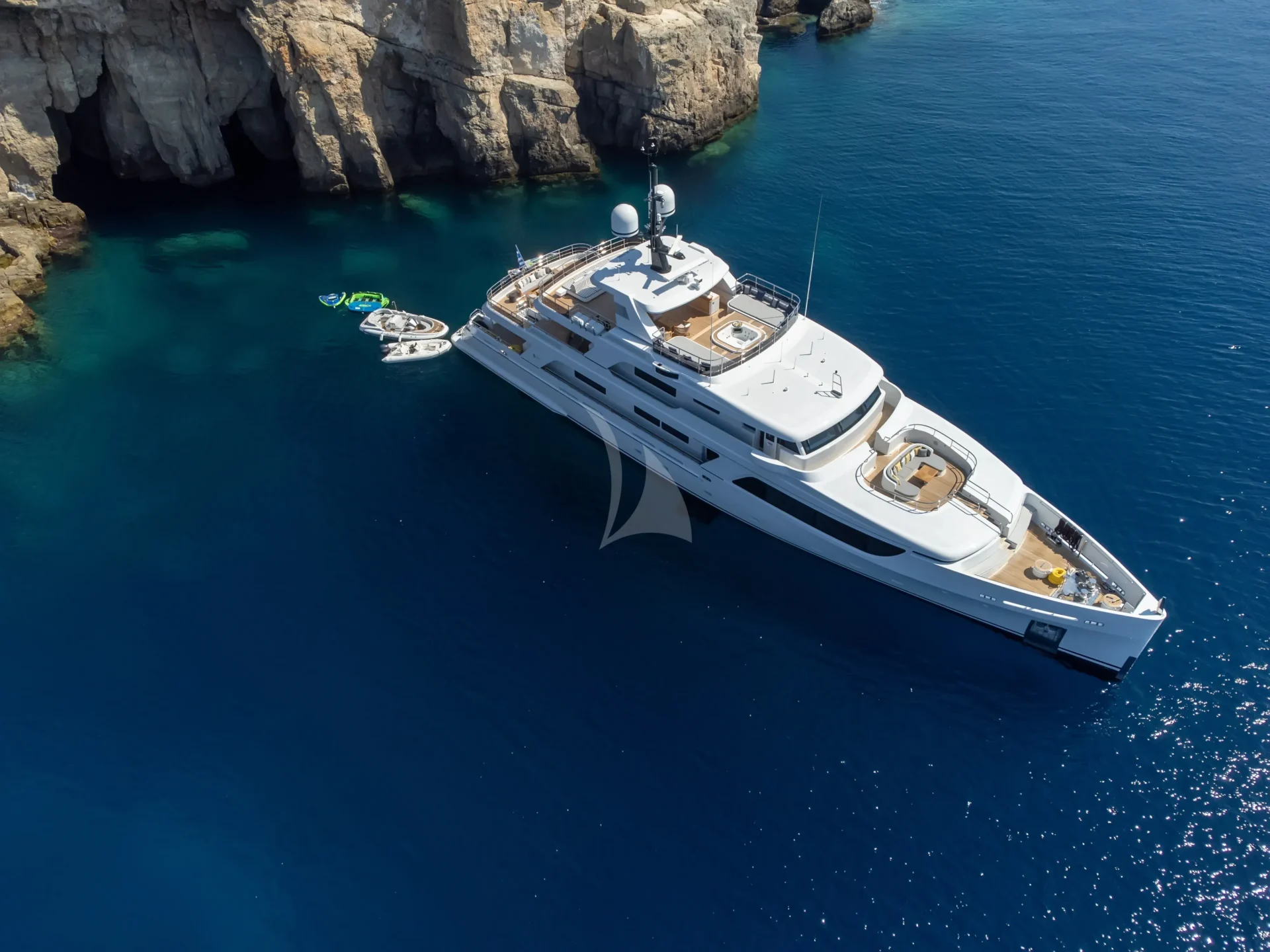 BOJI Charter Yacht
