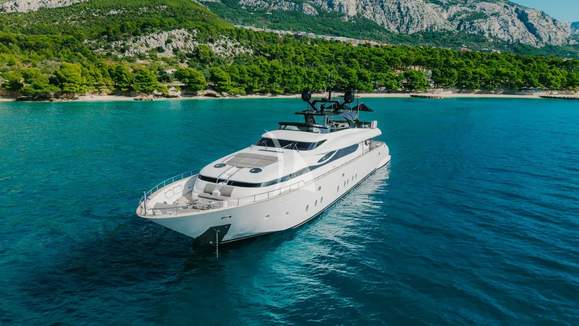 Cynthia Charter Yacht