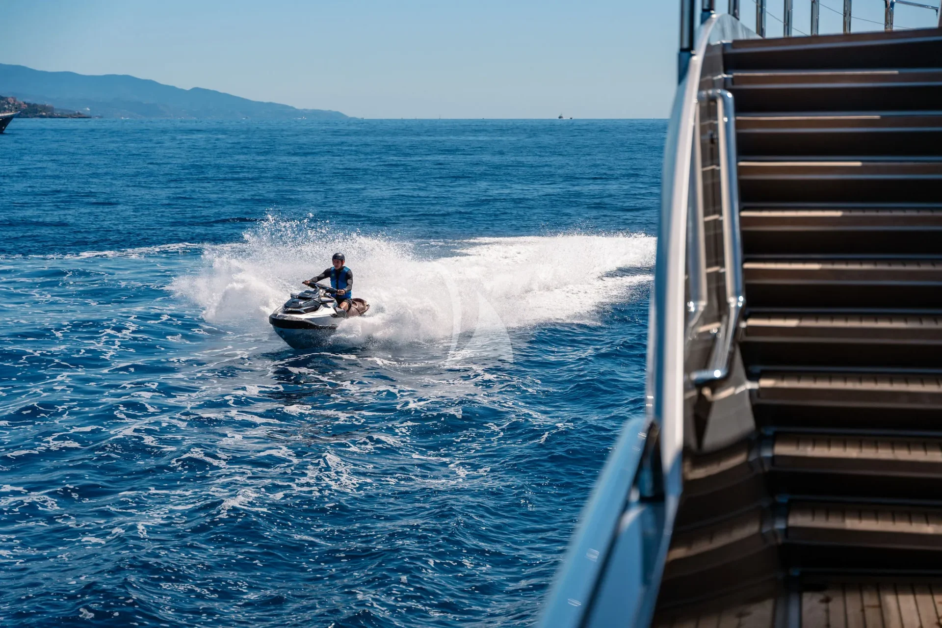 DB9 Charter Yacht