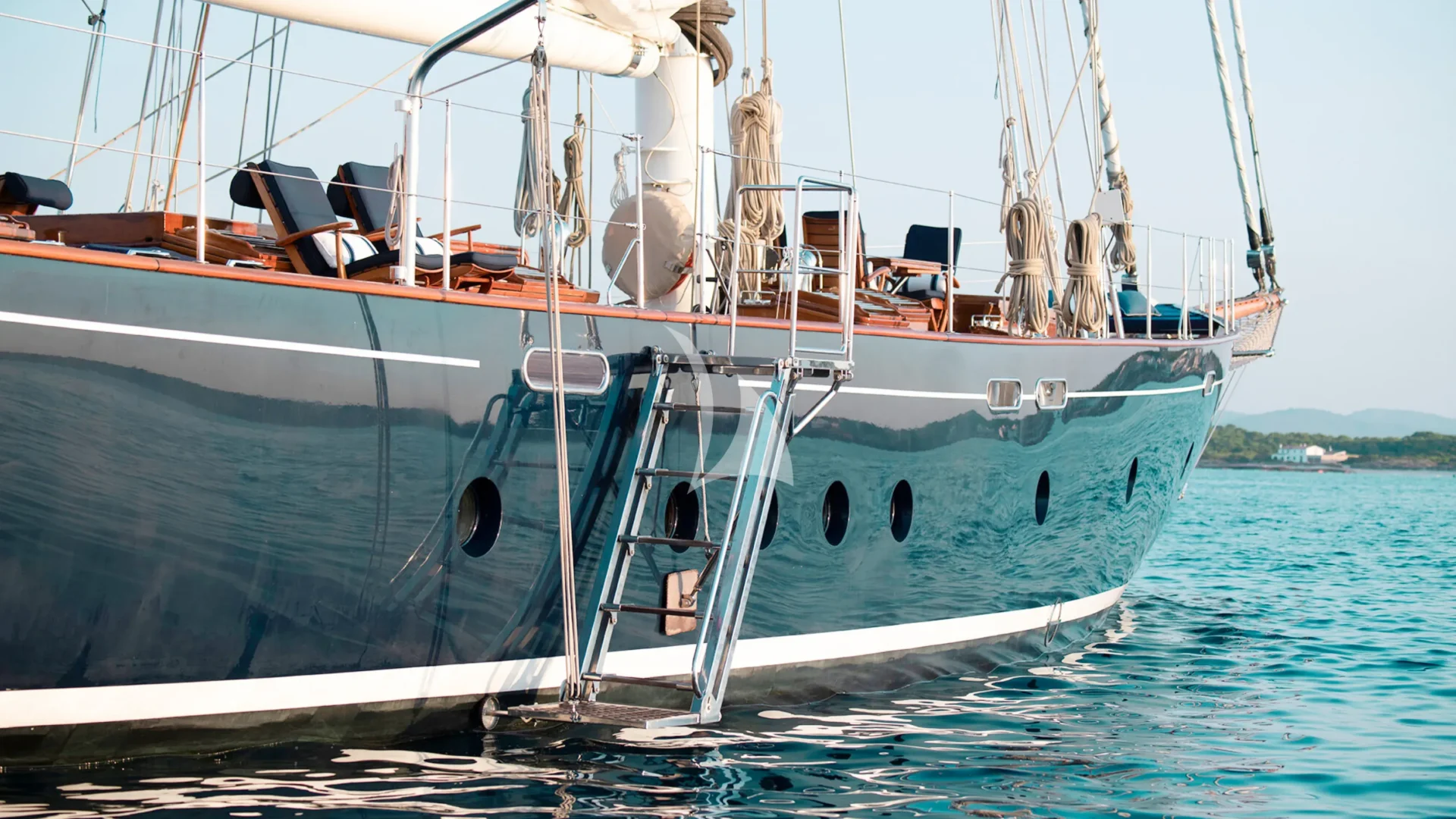 ALEXA OF LONDON Charter Yacht