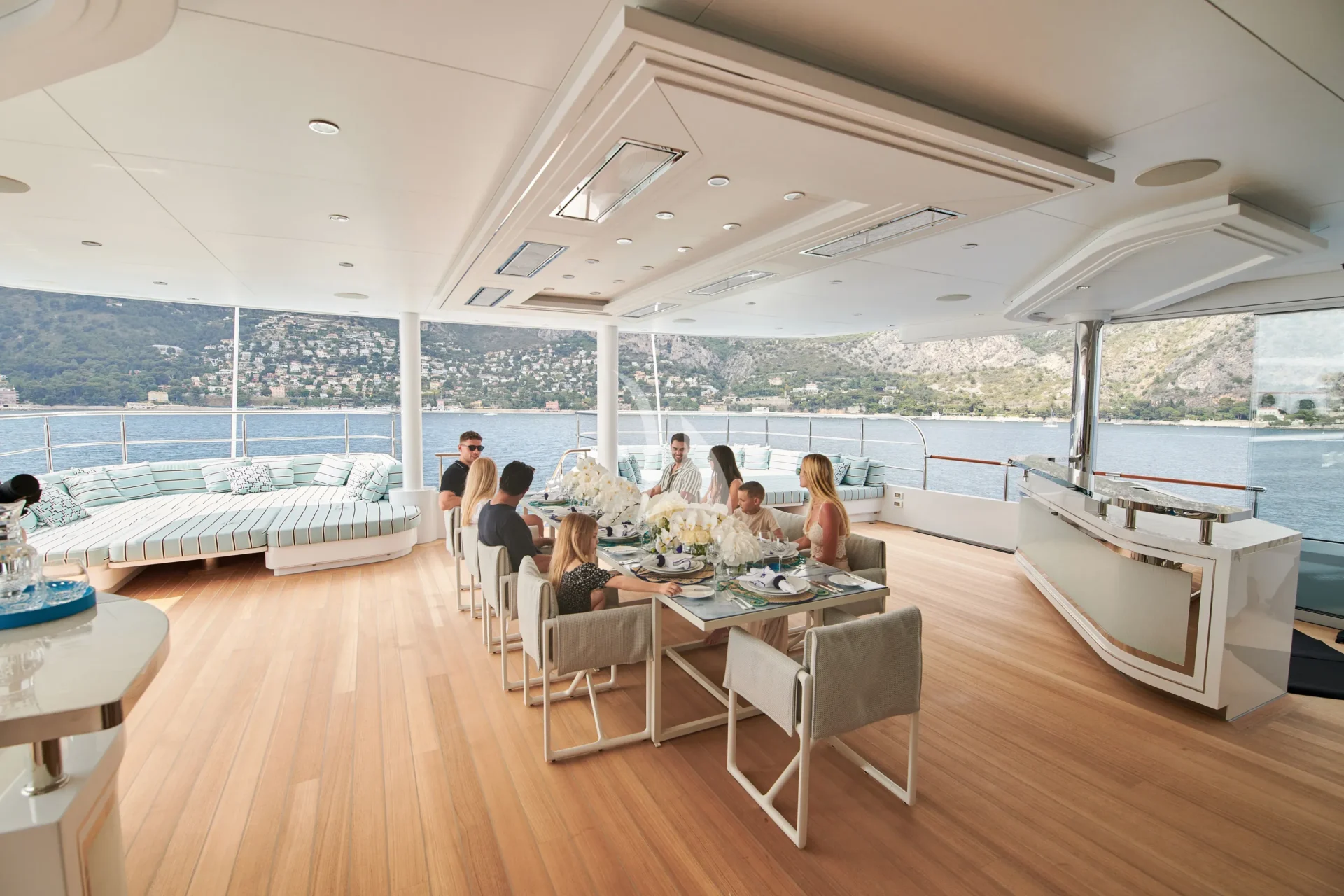CORAL OCEAN Charter Yacht