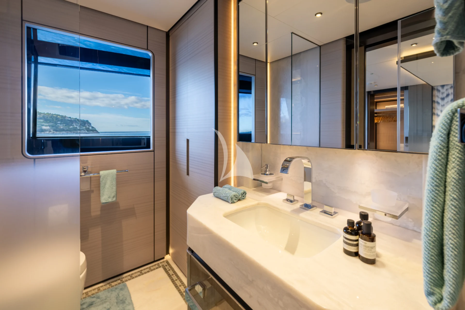 SUI GENERIS Charter Yacht