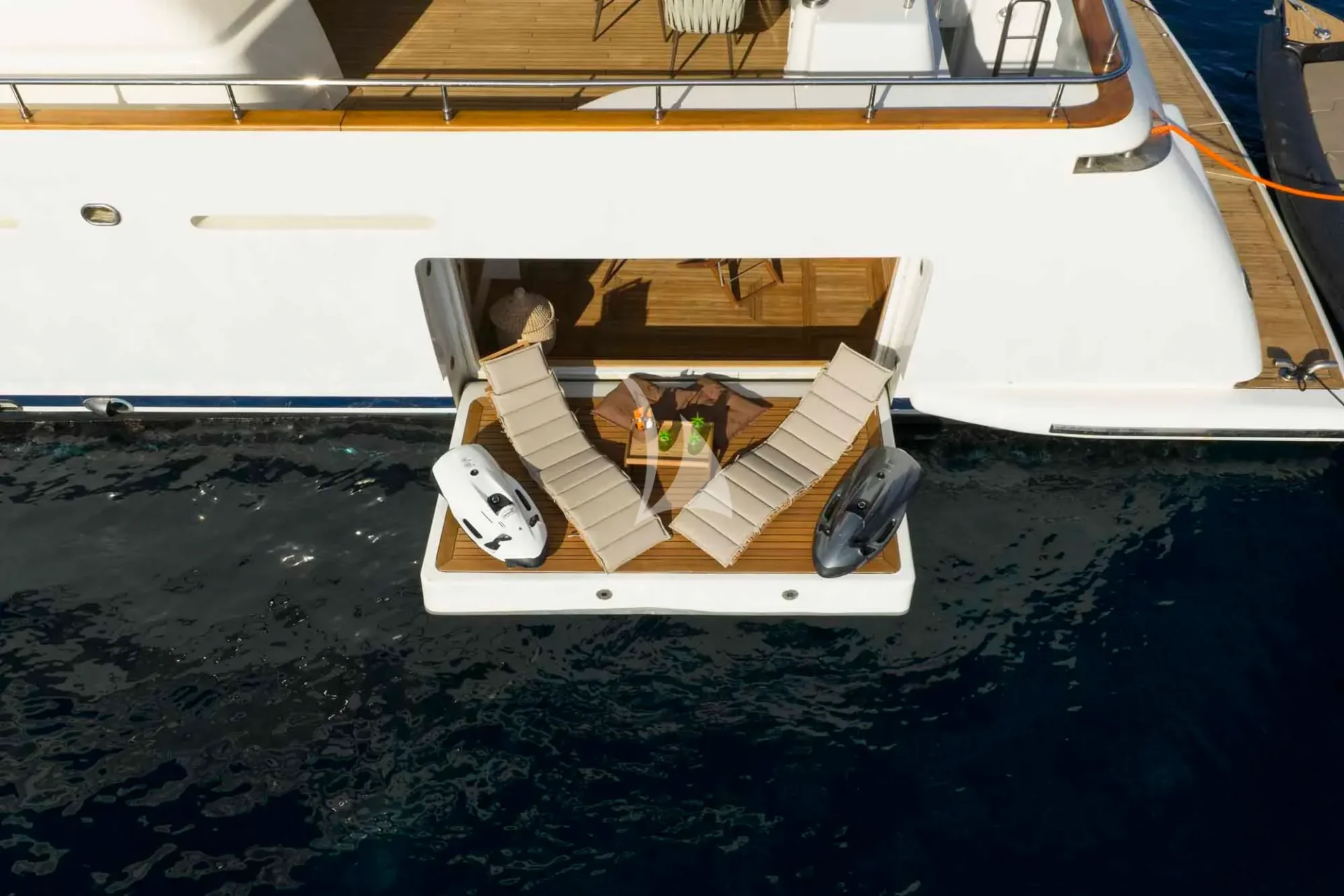 PARADISE Charter Yacht