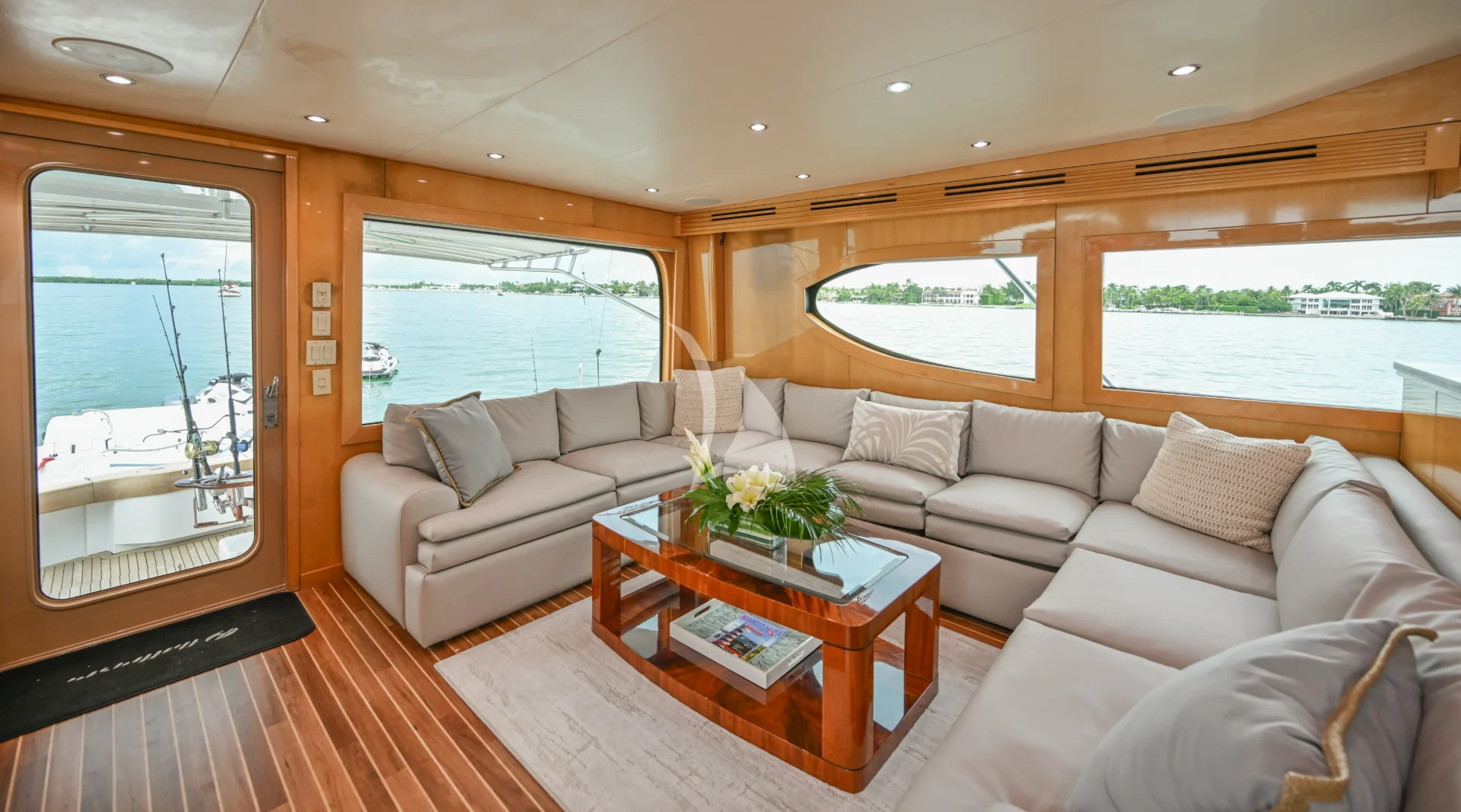 MARY KATHLENE Charter Yacht