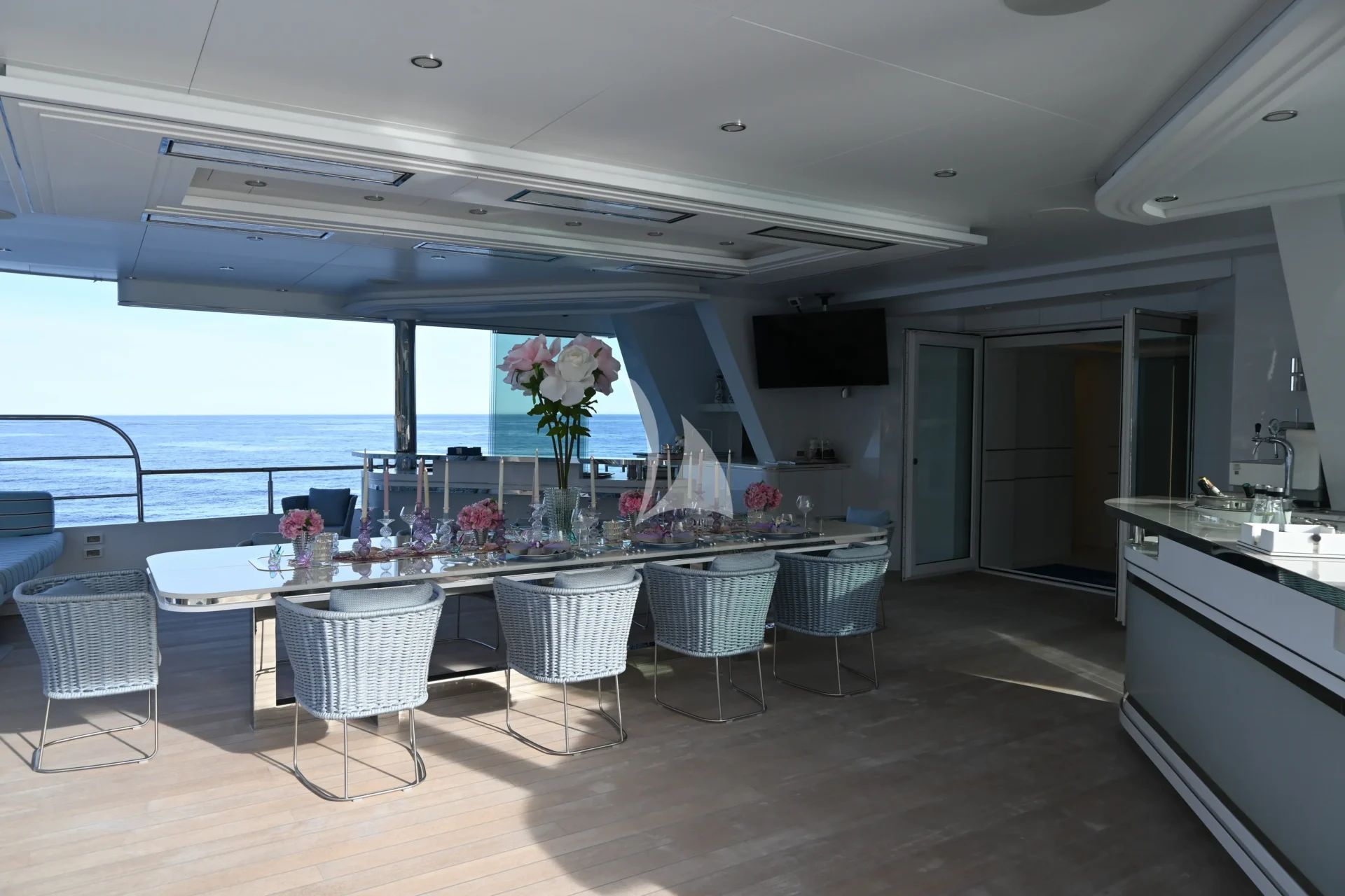 CORAL OCEAN Charter Yacht