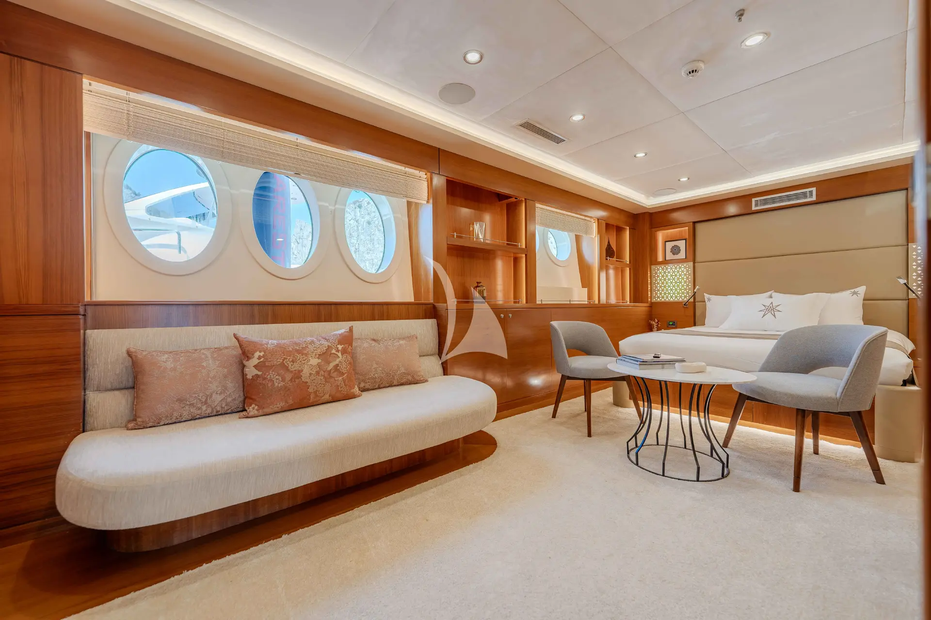 ARESTEAS Charter Yacht