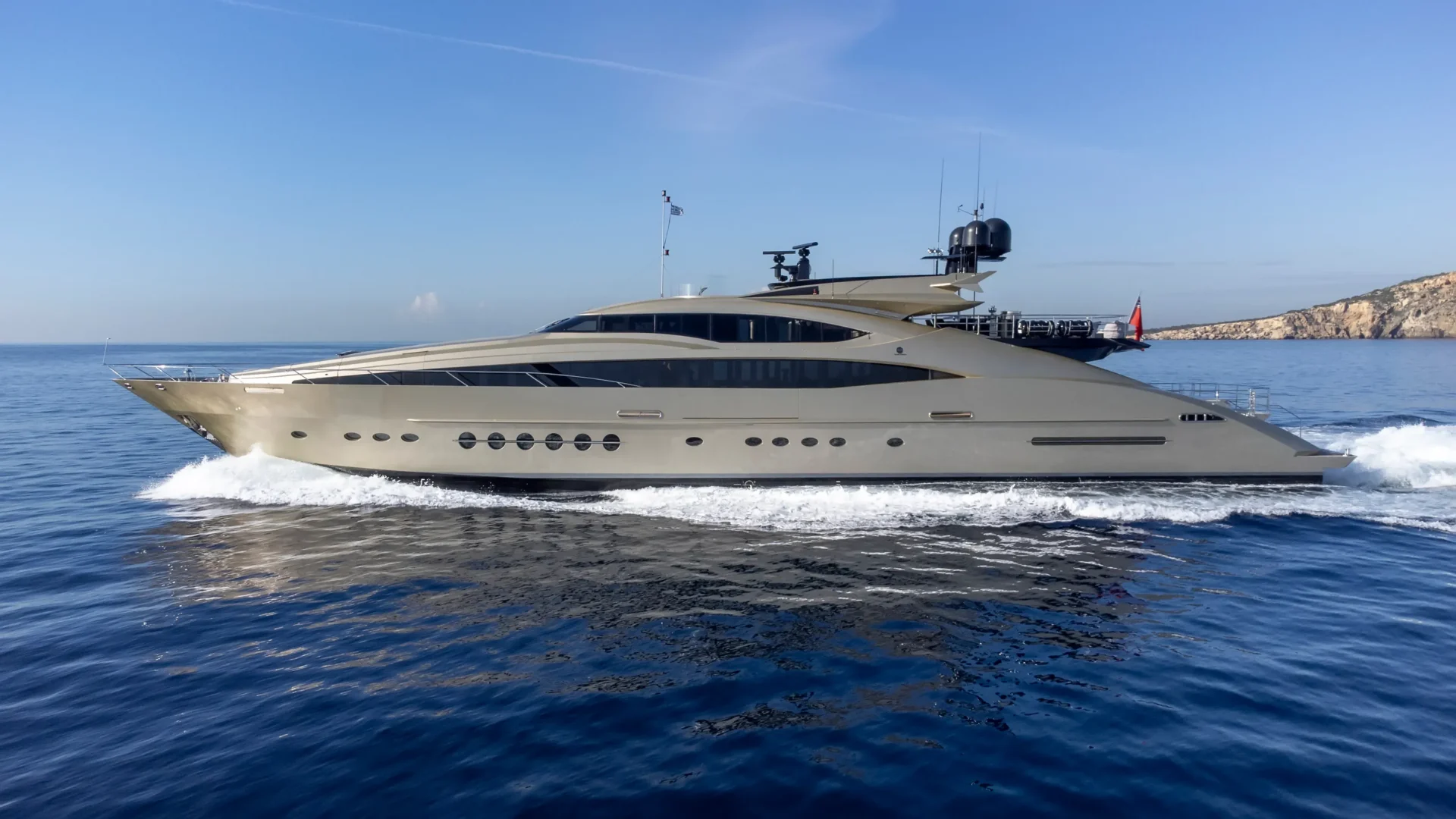 HOKULANI Charter Yacht