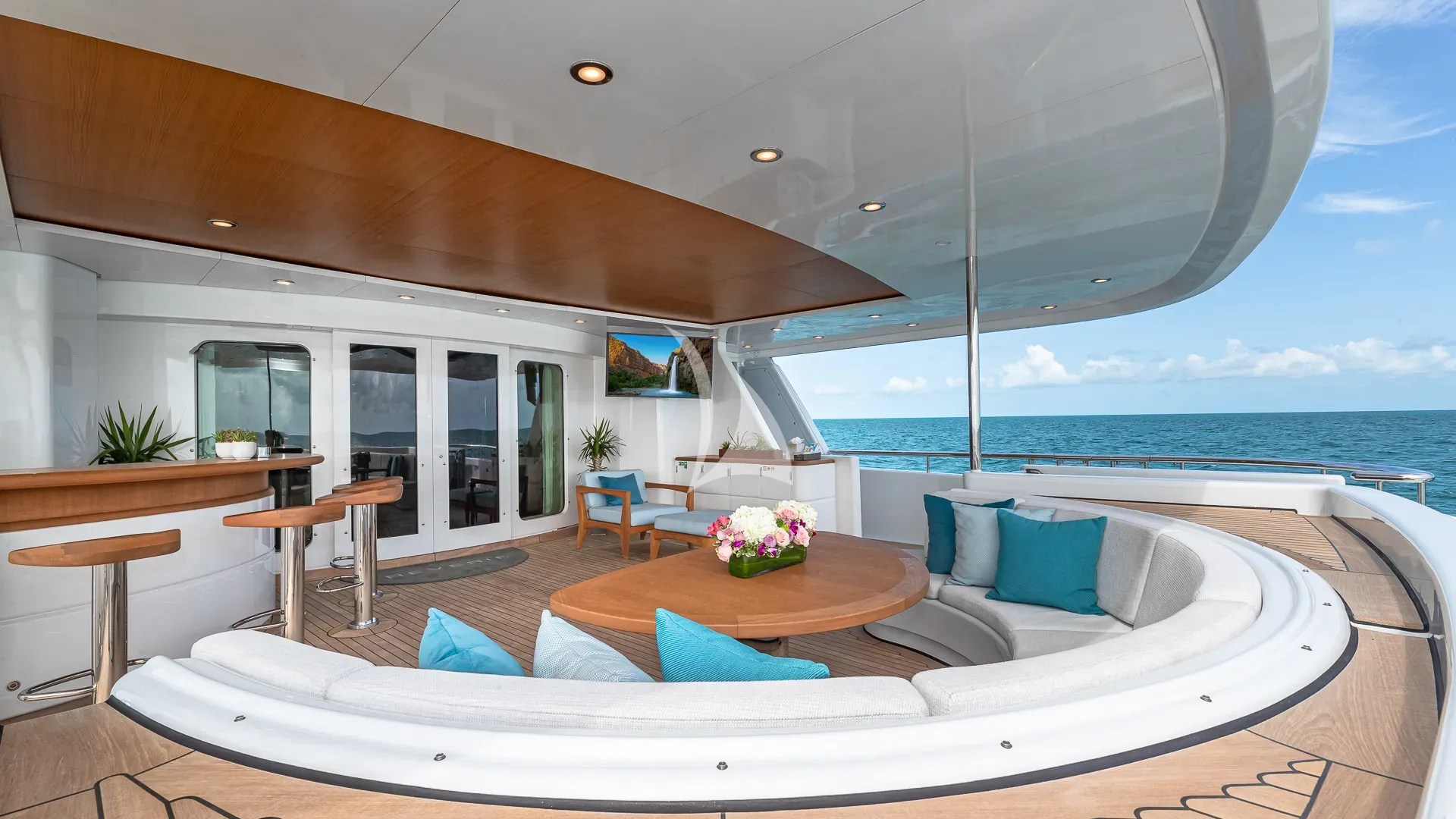 REVERIE Charter Yacht