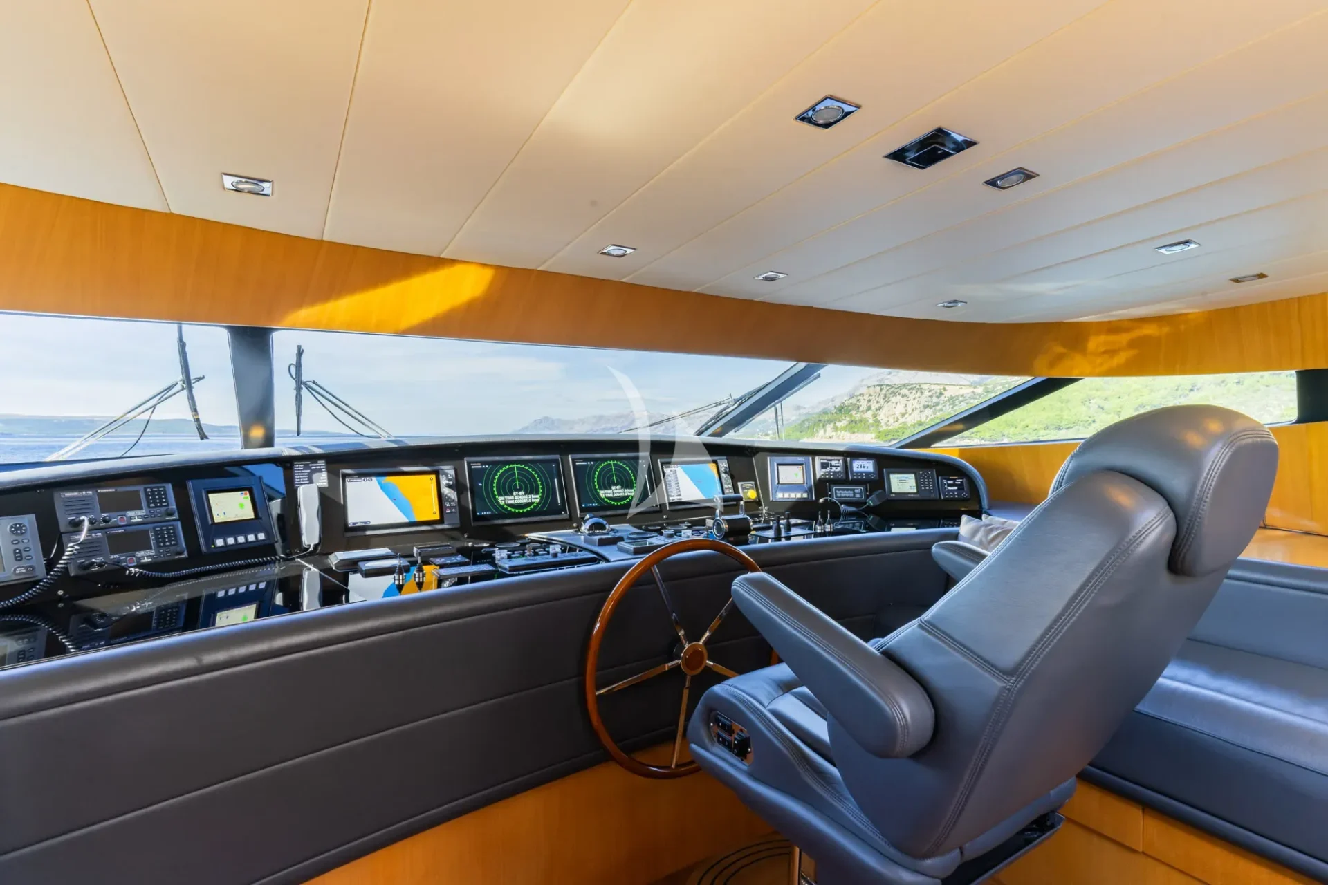Cynthia Charter Yacht