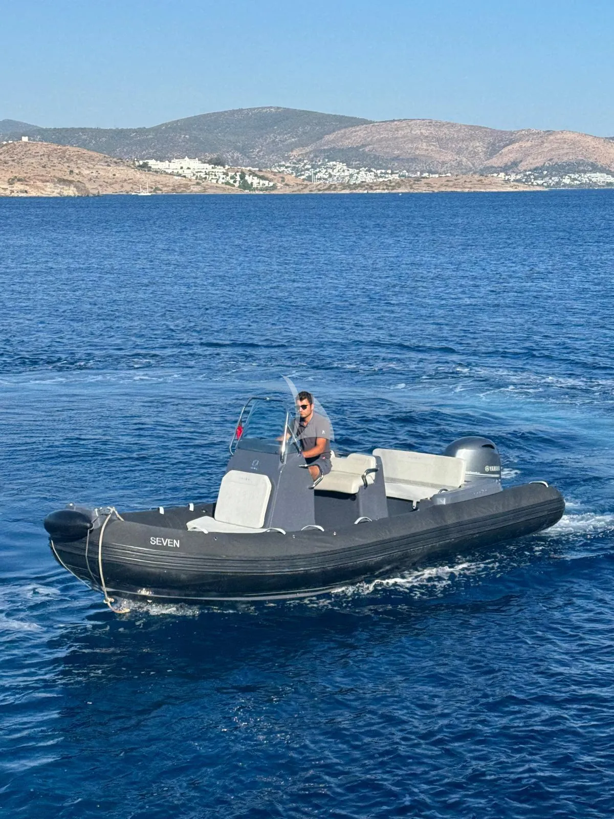 SEVEN Charter Yacht