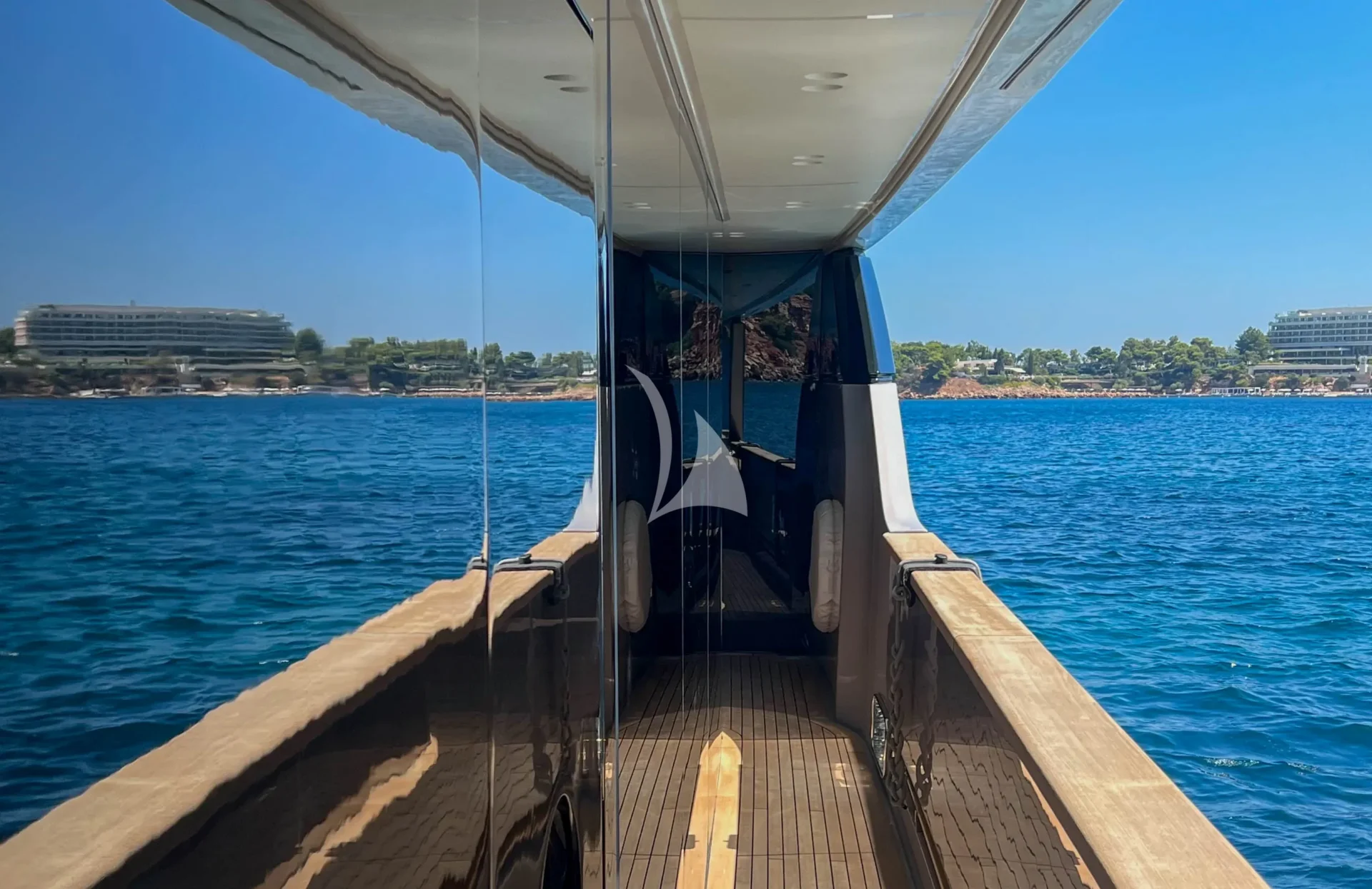 FLORI Charter Yacht