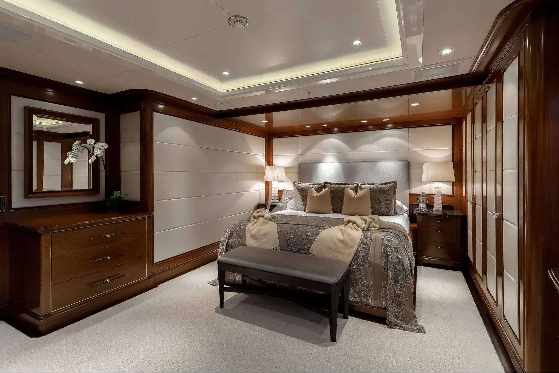 SEANNA Charter Yacht