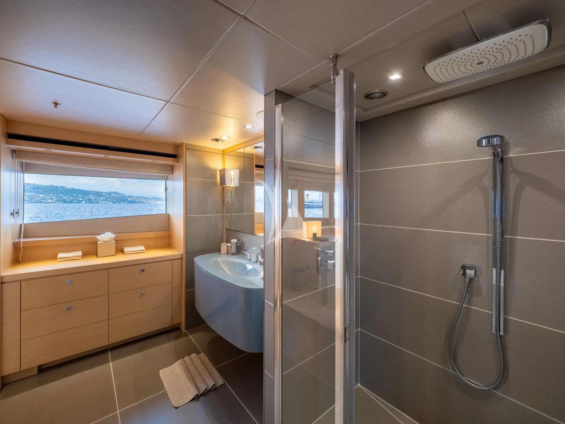 ARADOS Charter Yacht