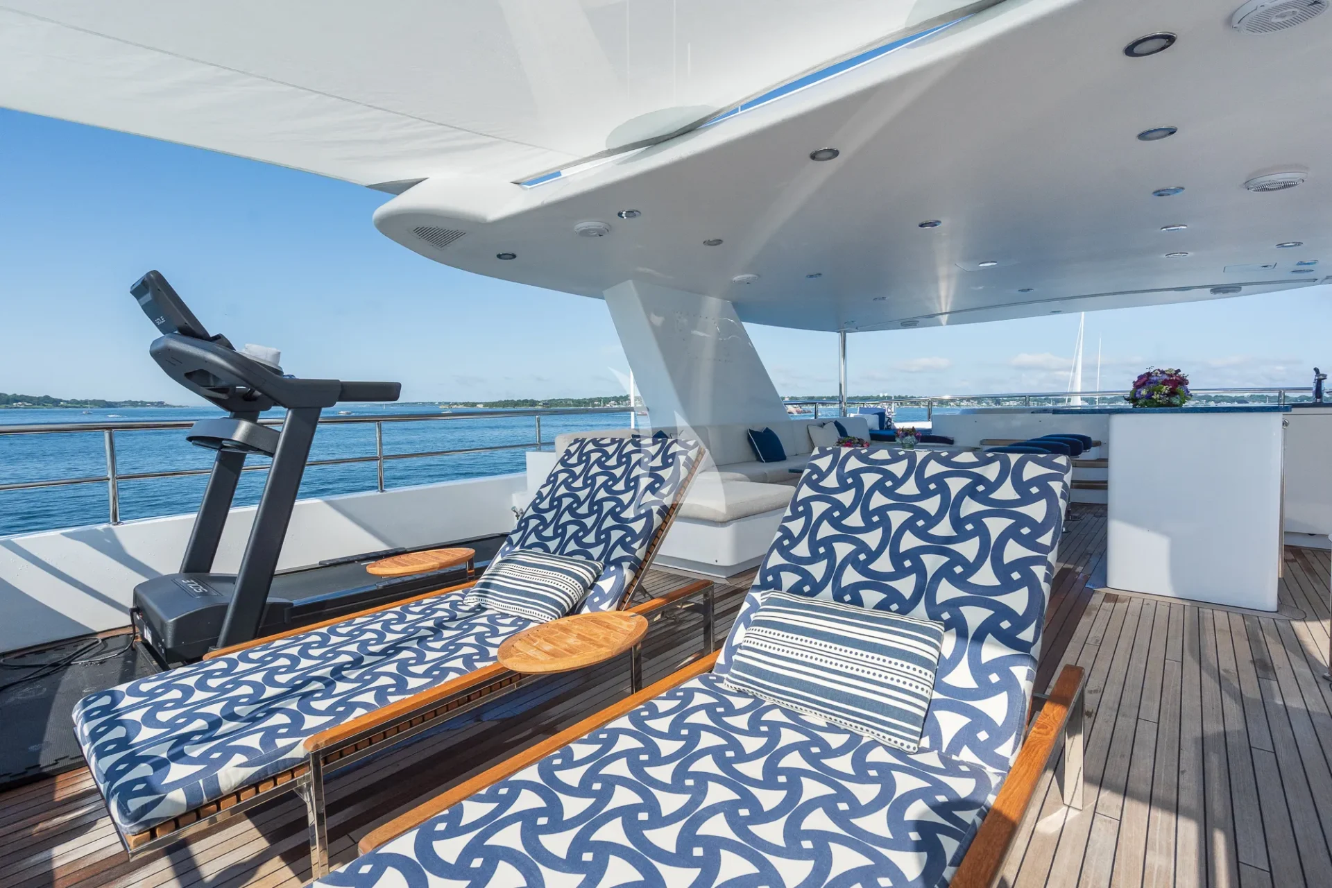 TANZANITE Charter Yacht