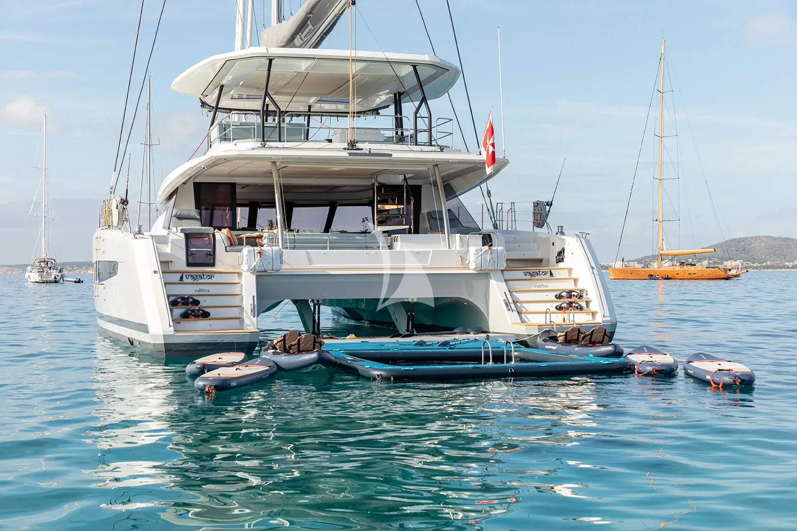VAGATOR Charter Yacht