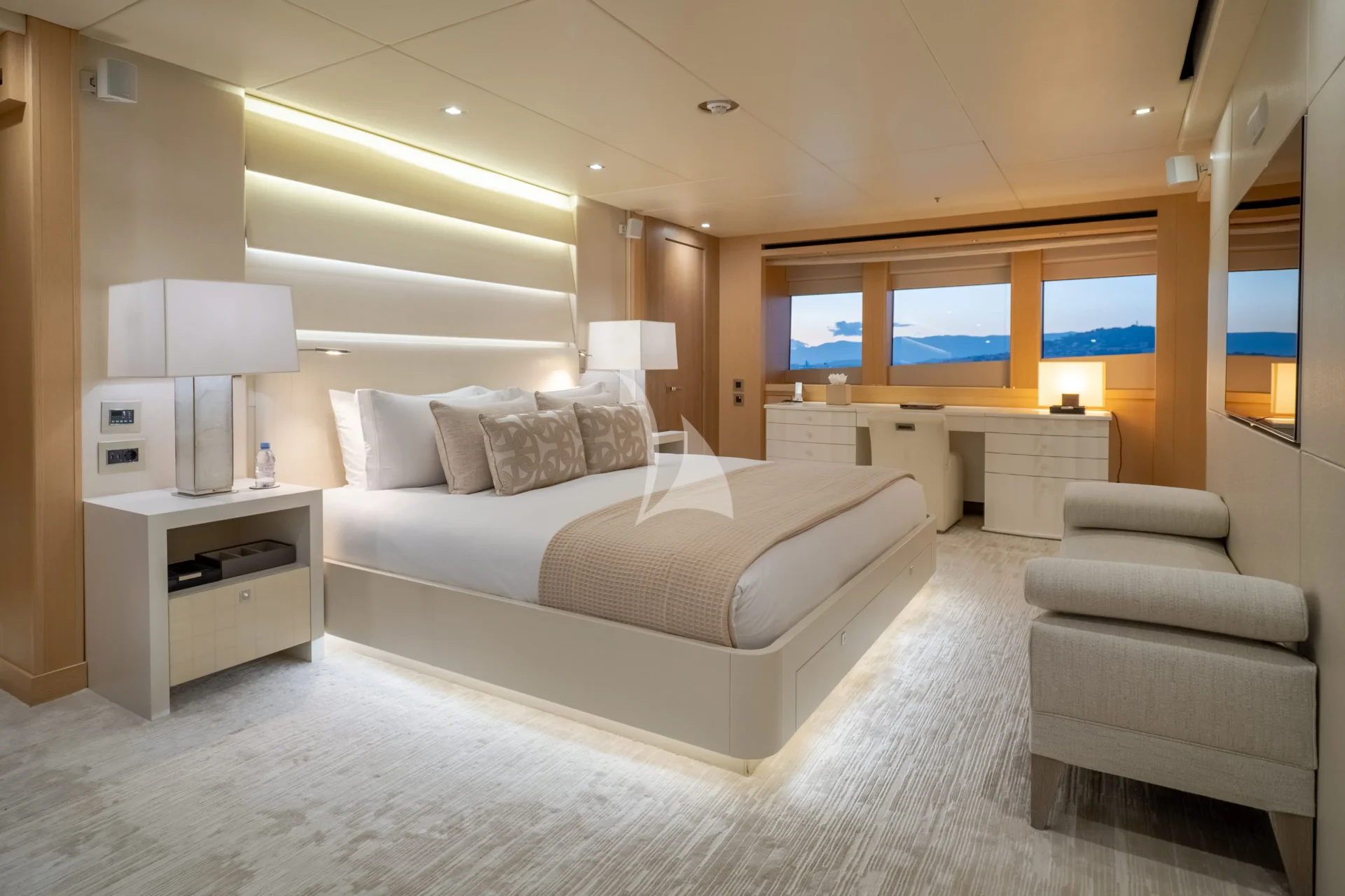 ARADOS Charter Yacht