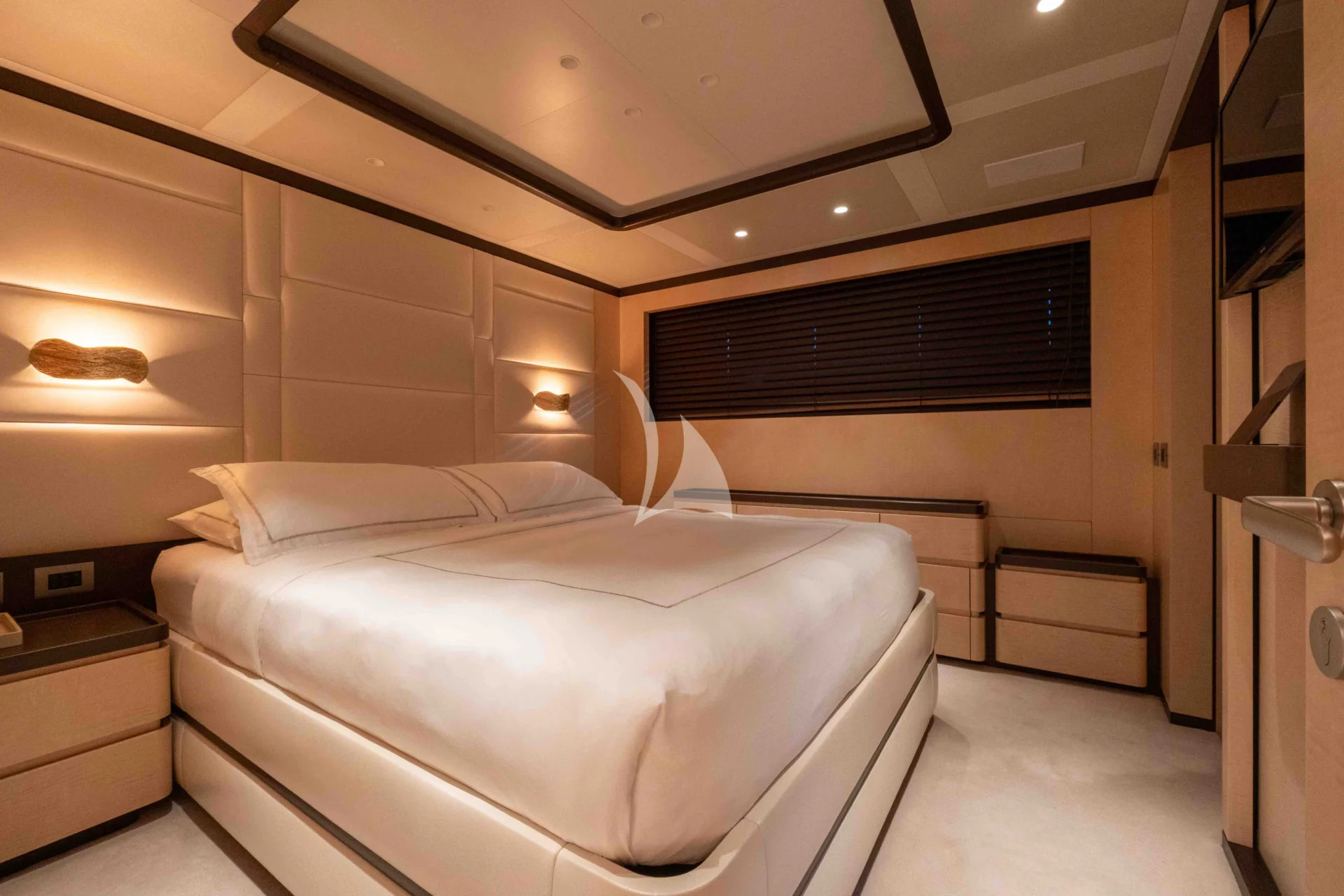 MINE GAMES Charter Yacht