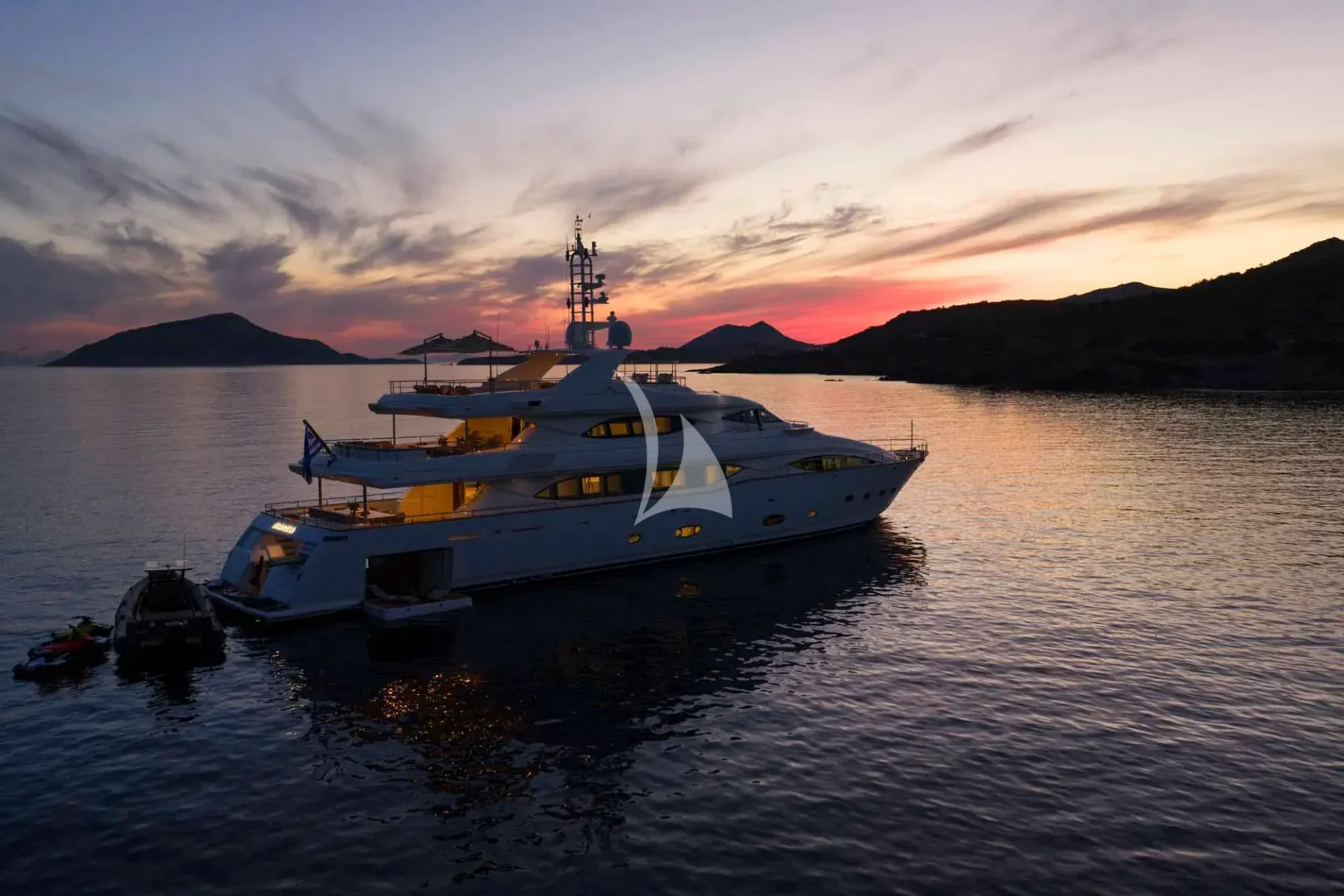 PARADISE Charter Yacht