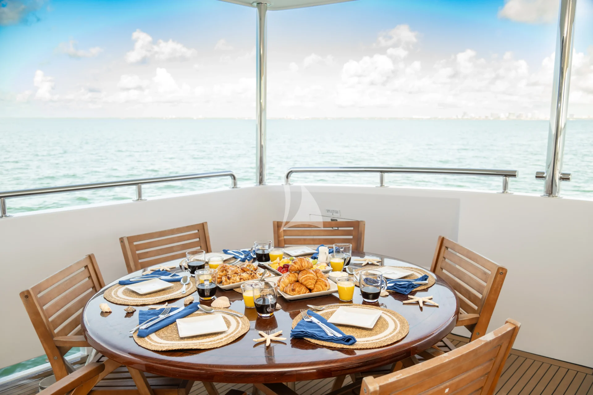 MARY KATHLENE Charter Yacht