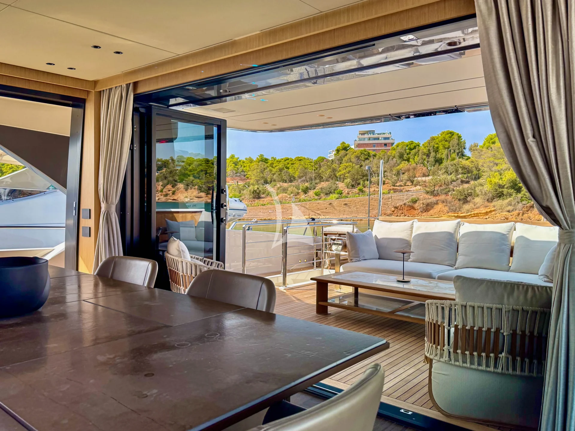 FLORI Charter Yacht