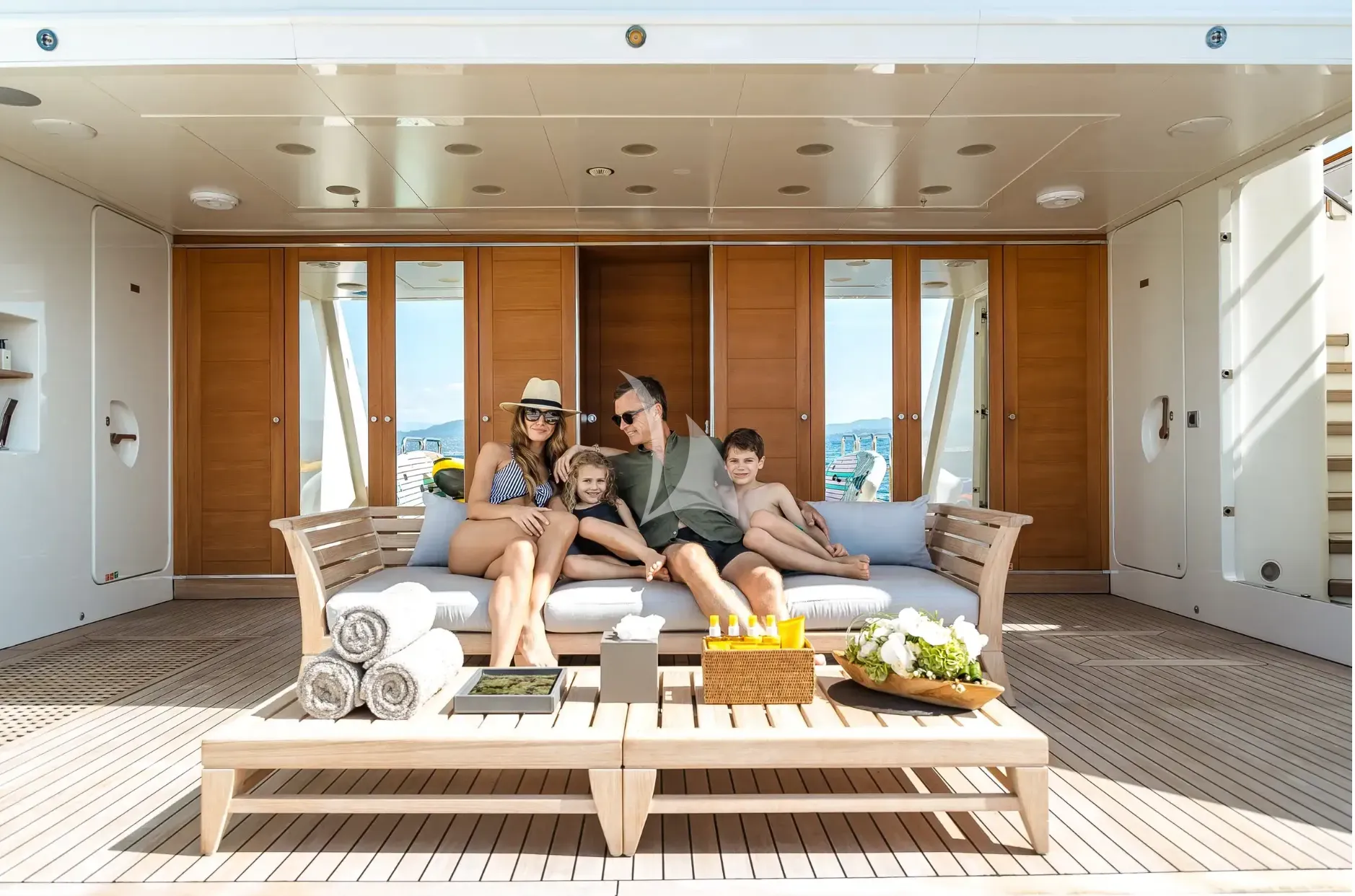 SEANNA Charter Yacht