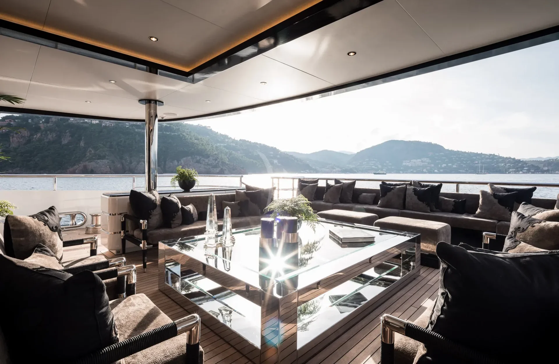 TRIUMPH Charter Yacht