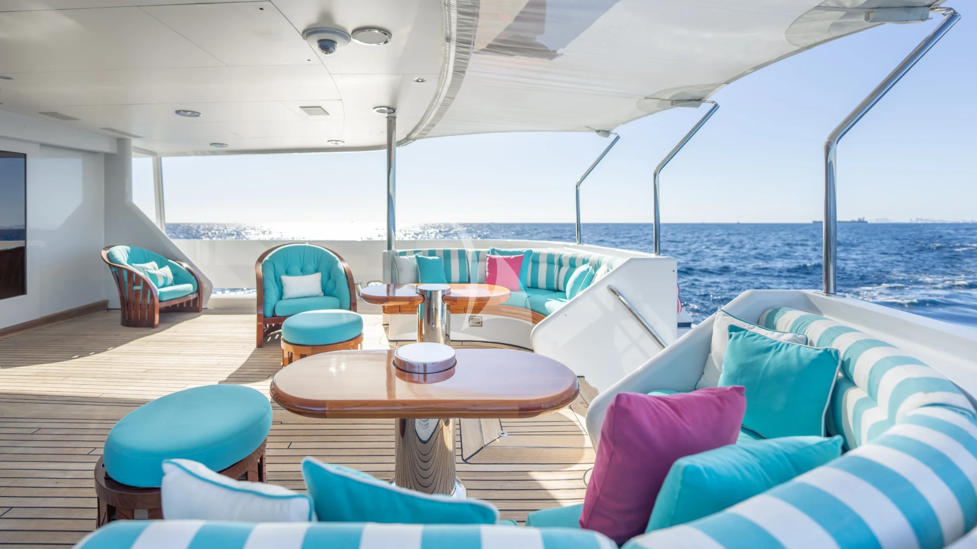 OCTOPUS Charter Yacht